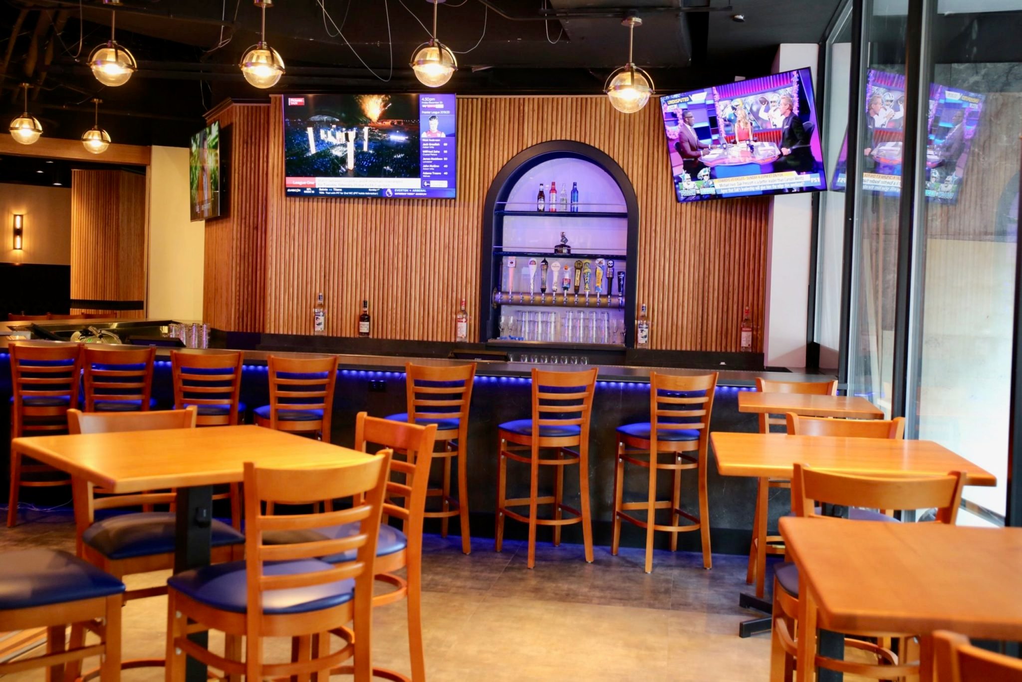 The Admiral opens today in Dupont Circle with 18 flat screen TVs and daily happy hour. Photo by Evy Mages.