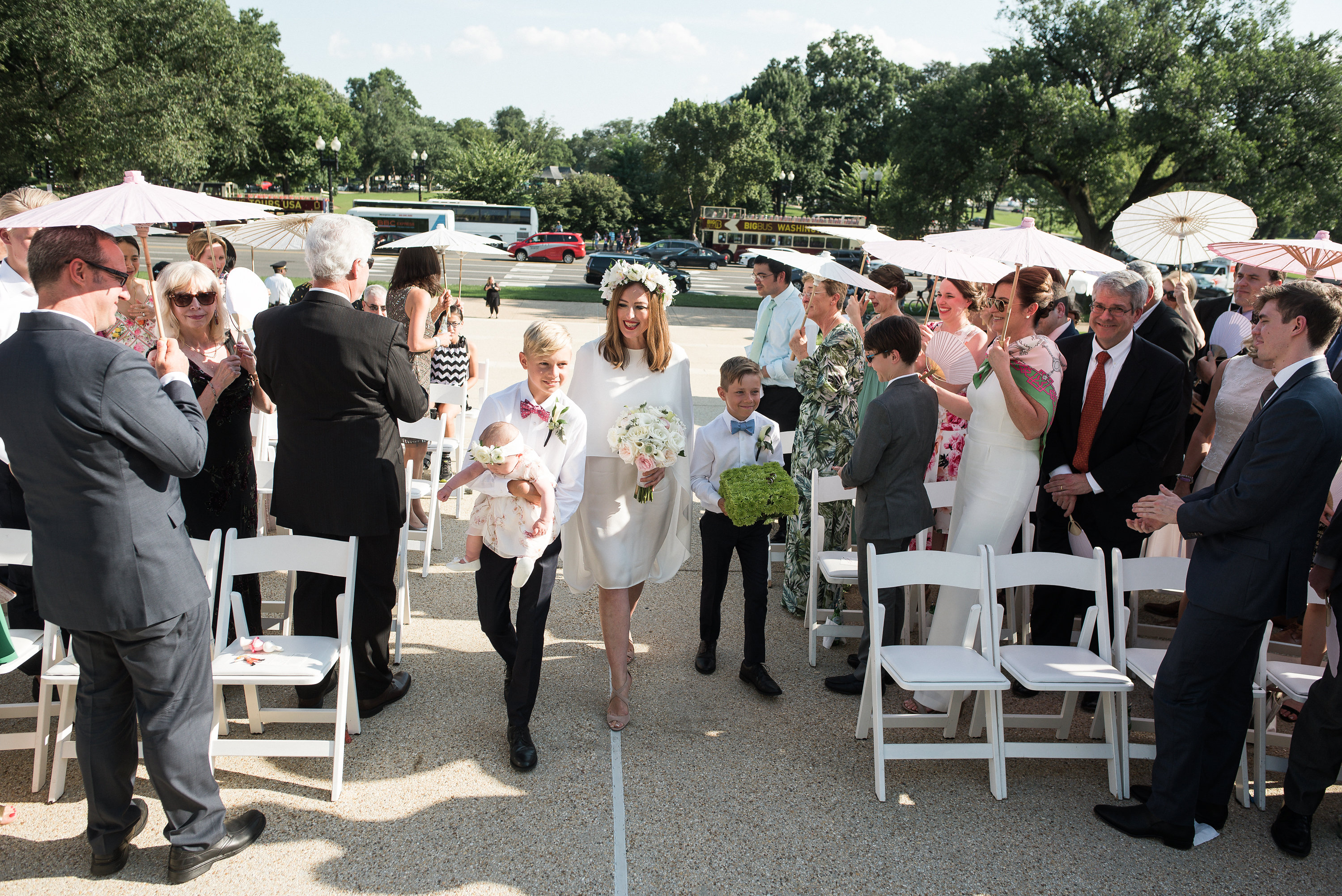 kids-at-wedding