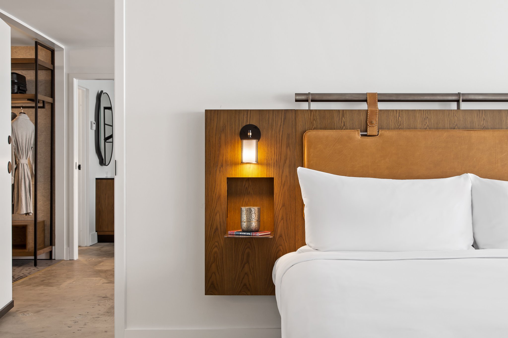 Half King Bed With Suite View - Washingtonian