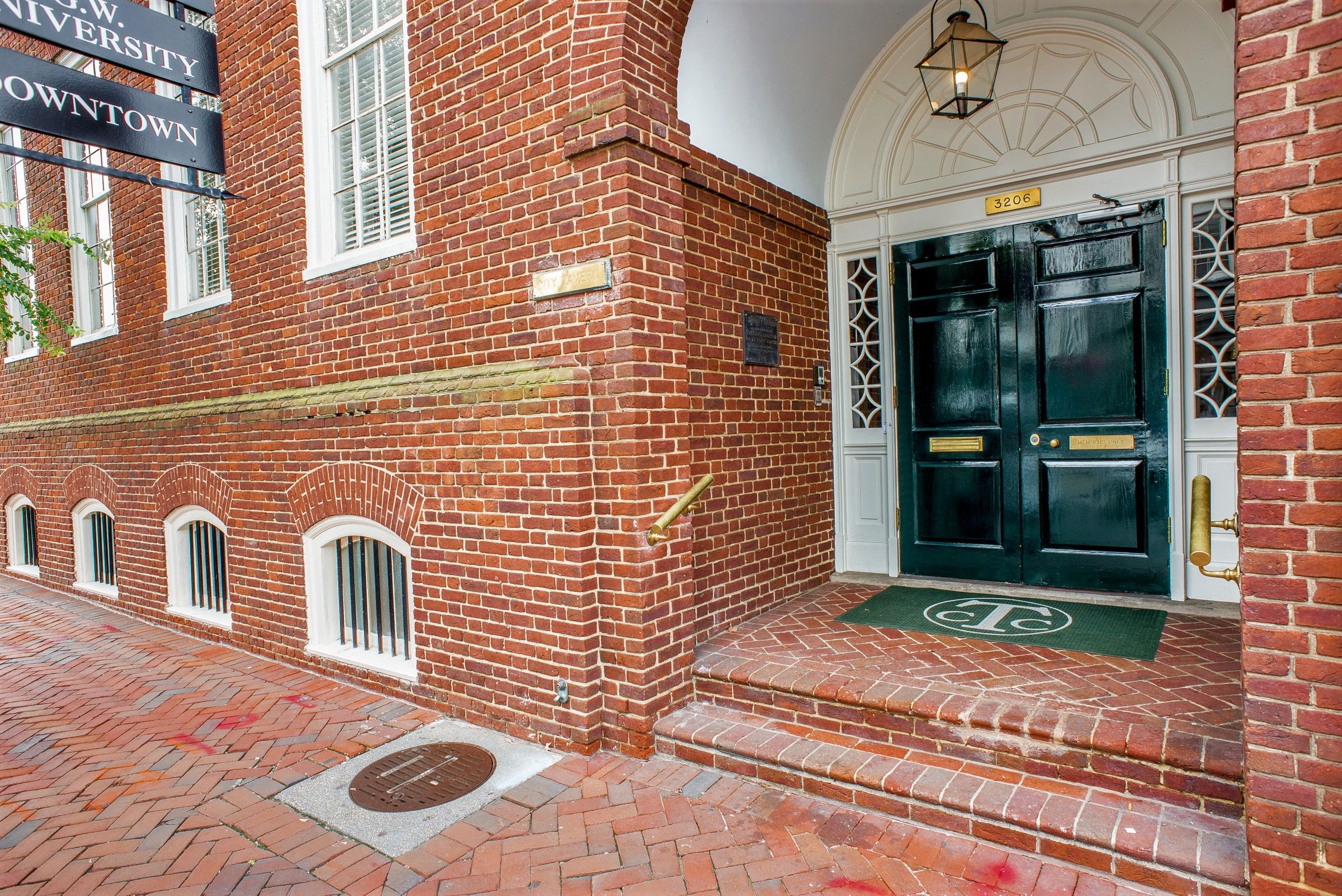 CTC Entrance 2 - Washingtonian
