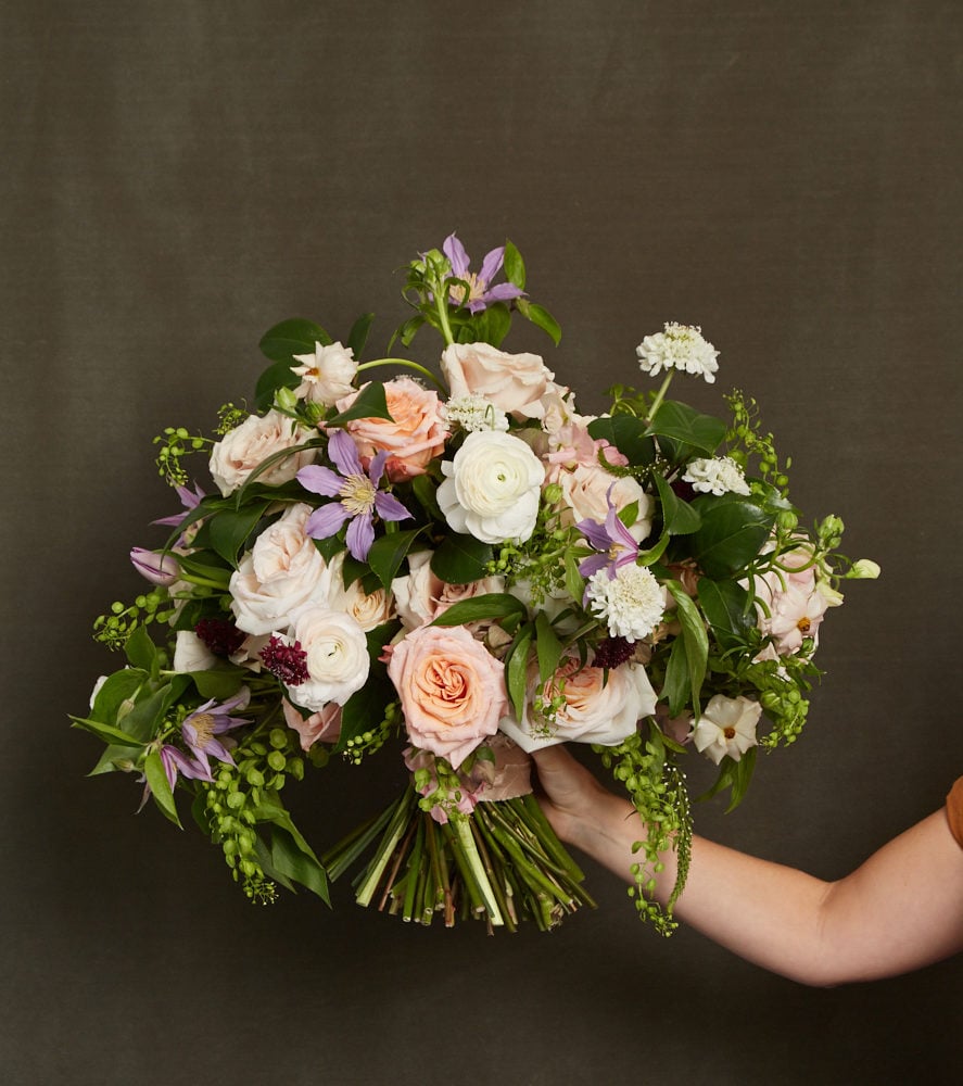 whats-in-season-for-wedding-bouquets