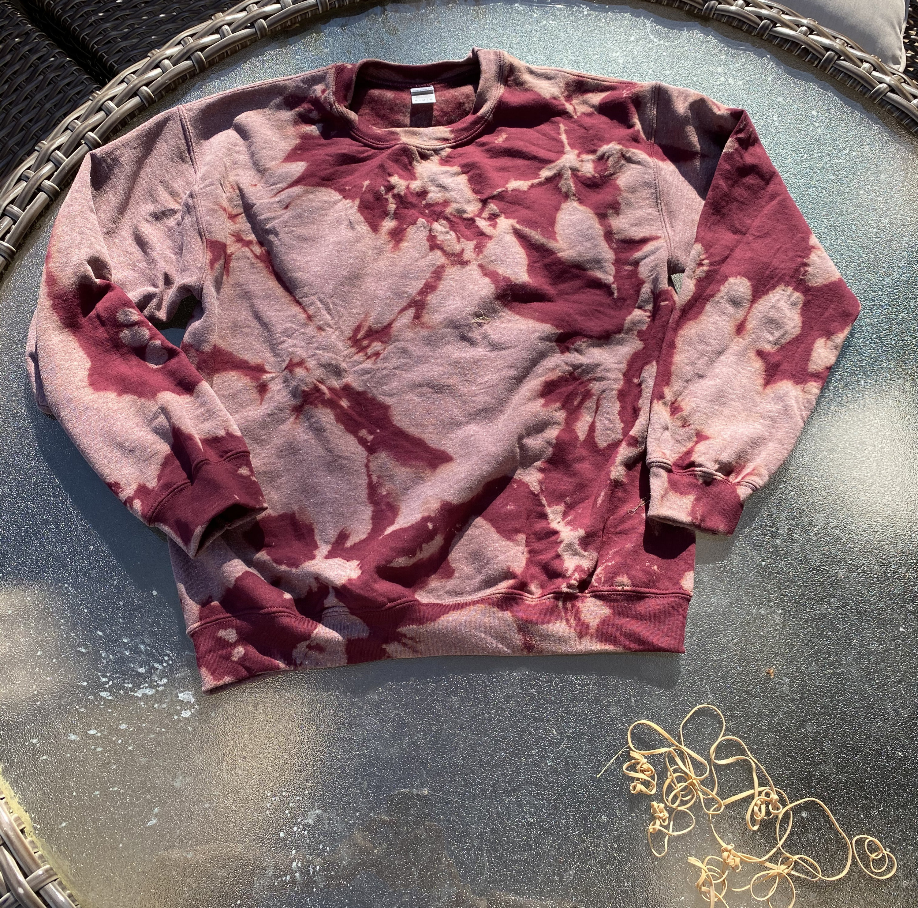 Maroon bleached sweatshirt outlet