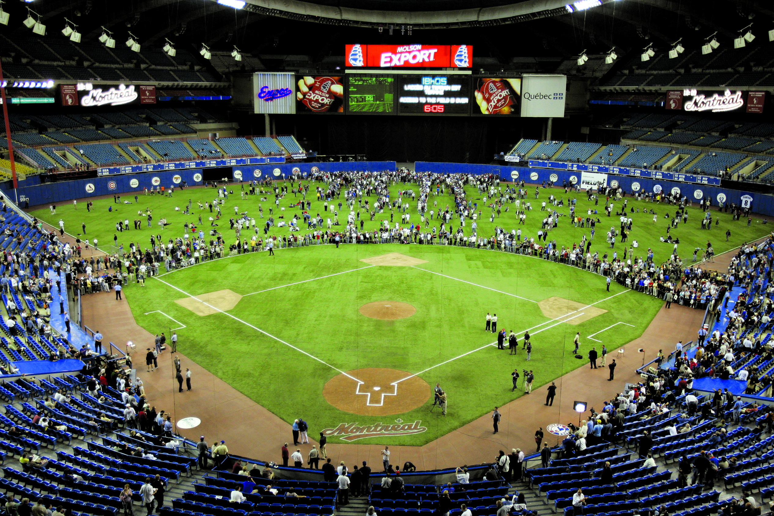 Marlins v Expos - Washingtonian