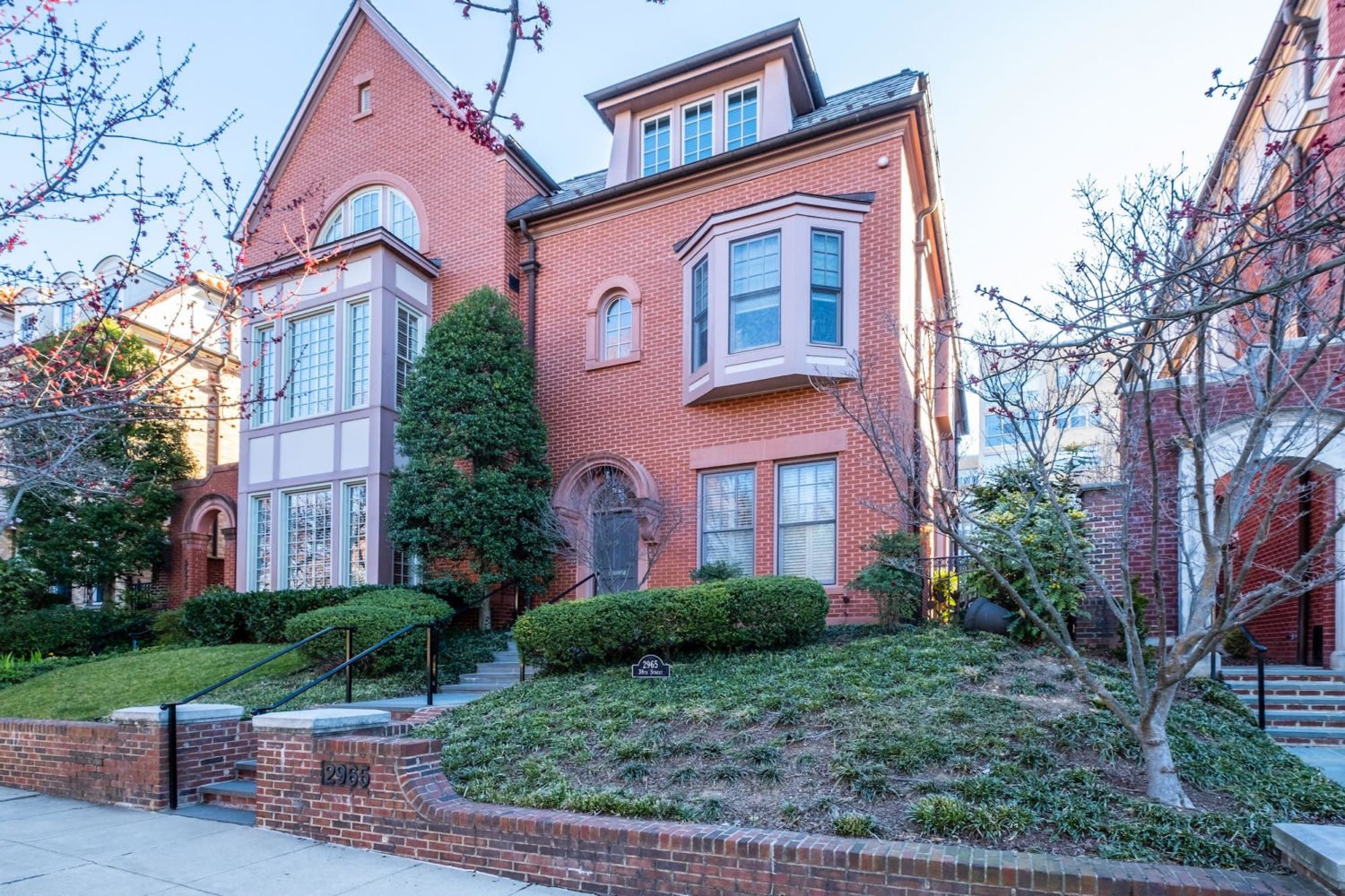 Beautiful home on sought-after Alban Row