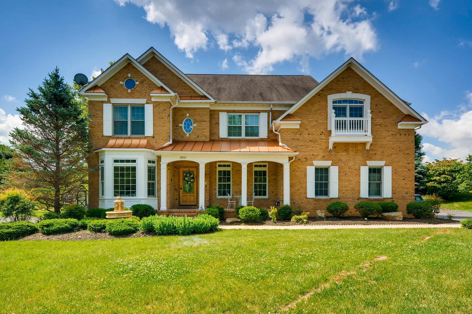 Stunning House With All It’s Furnishings, Ready To Move In