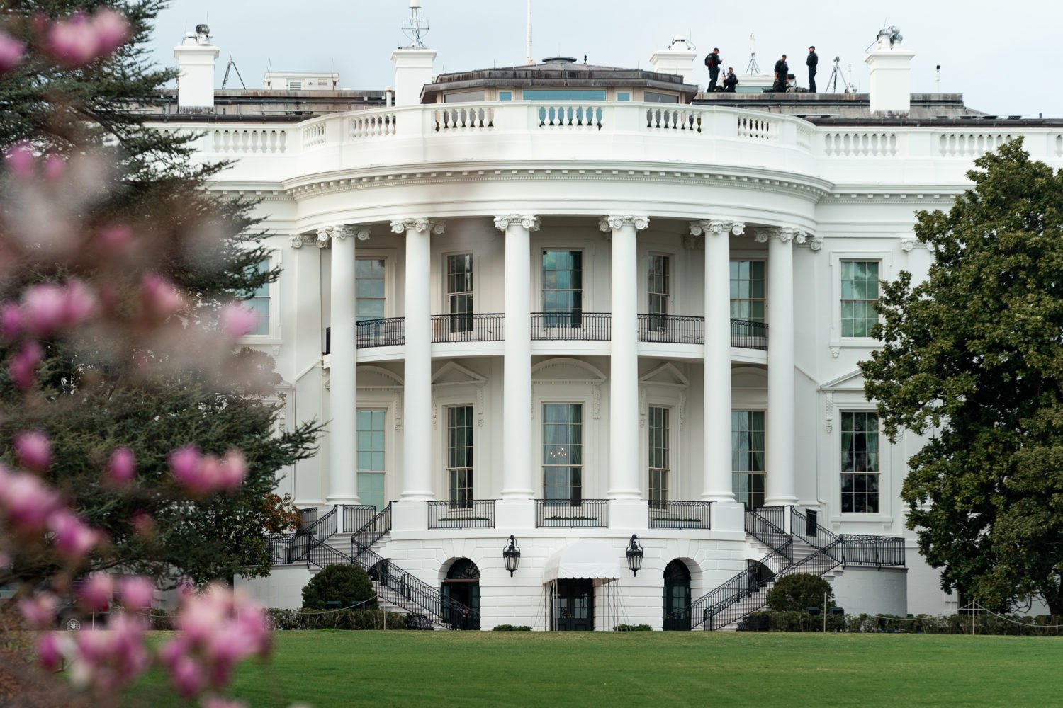 rose garden, Official White House Photo by Andrea Hanks