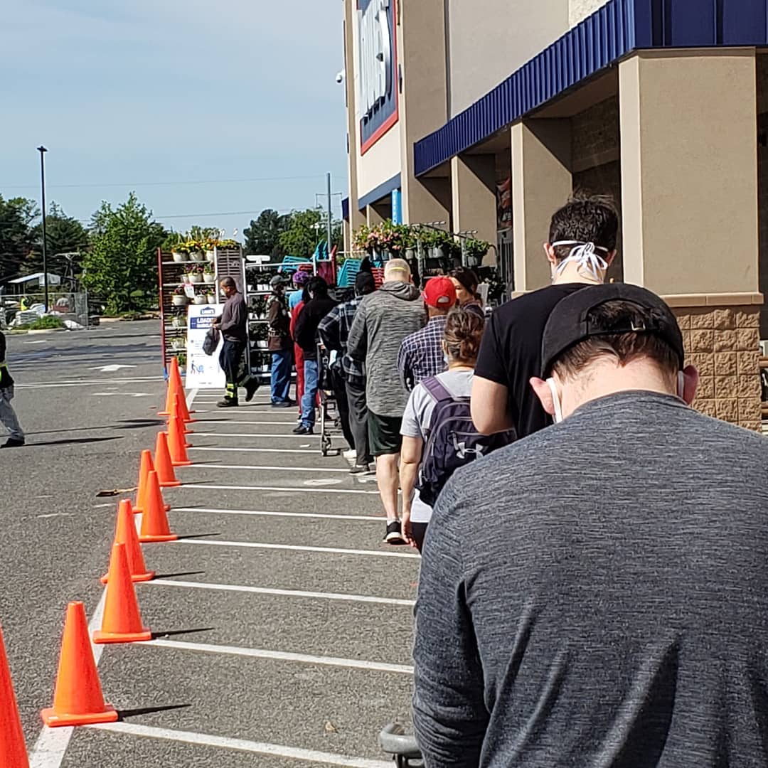 A line of people wait outside of the Fort Lincoln Lowes. Photo courtesy of DC Public Library.