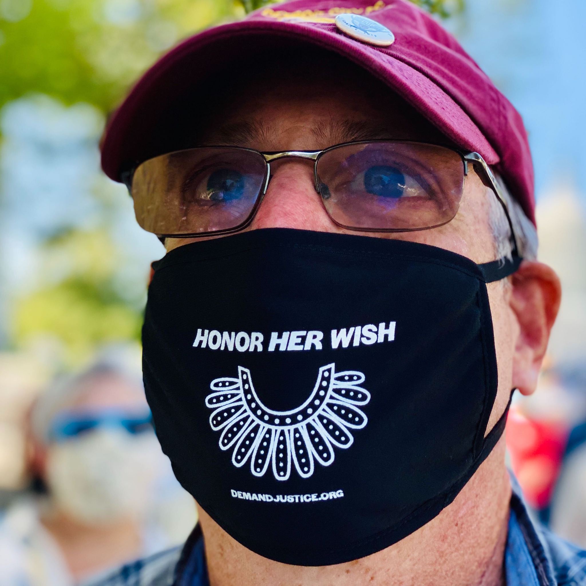 RBG mourners masks supreme court