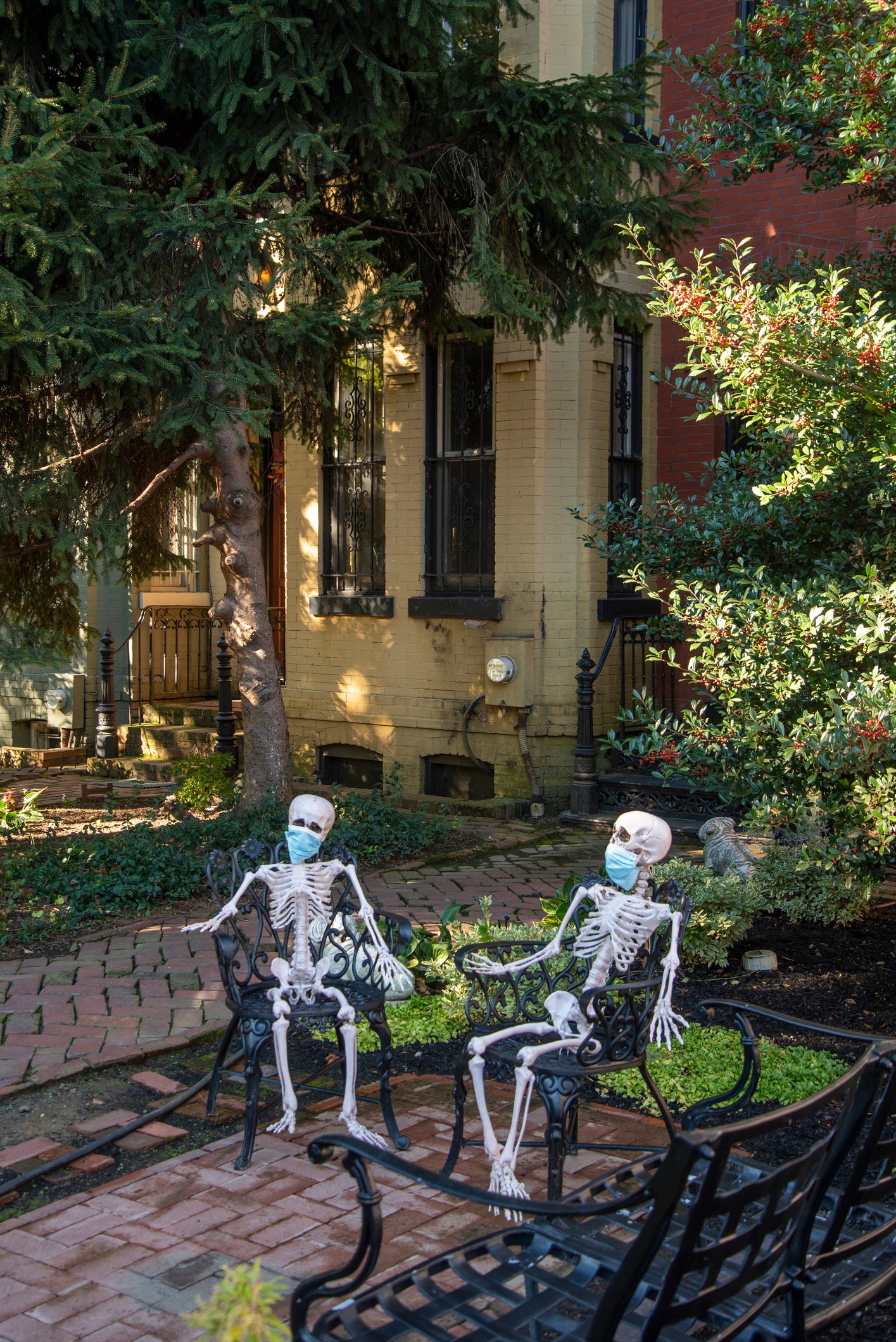 Photos: Neighborhoods across Arlington go all out for Halloween this year