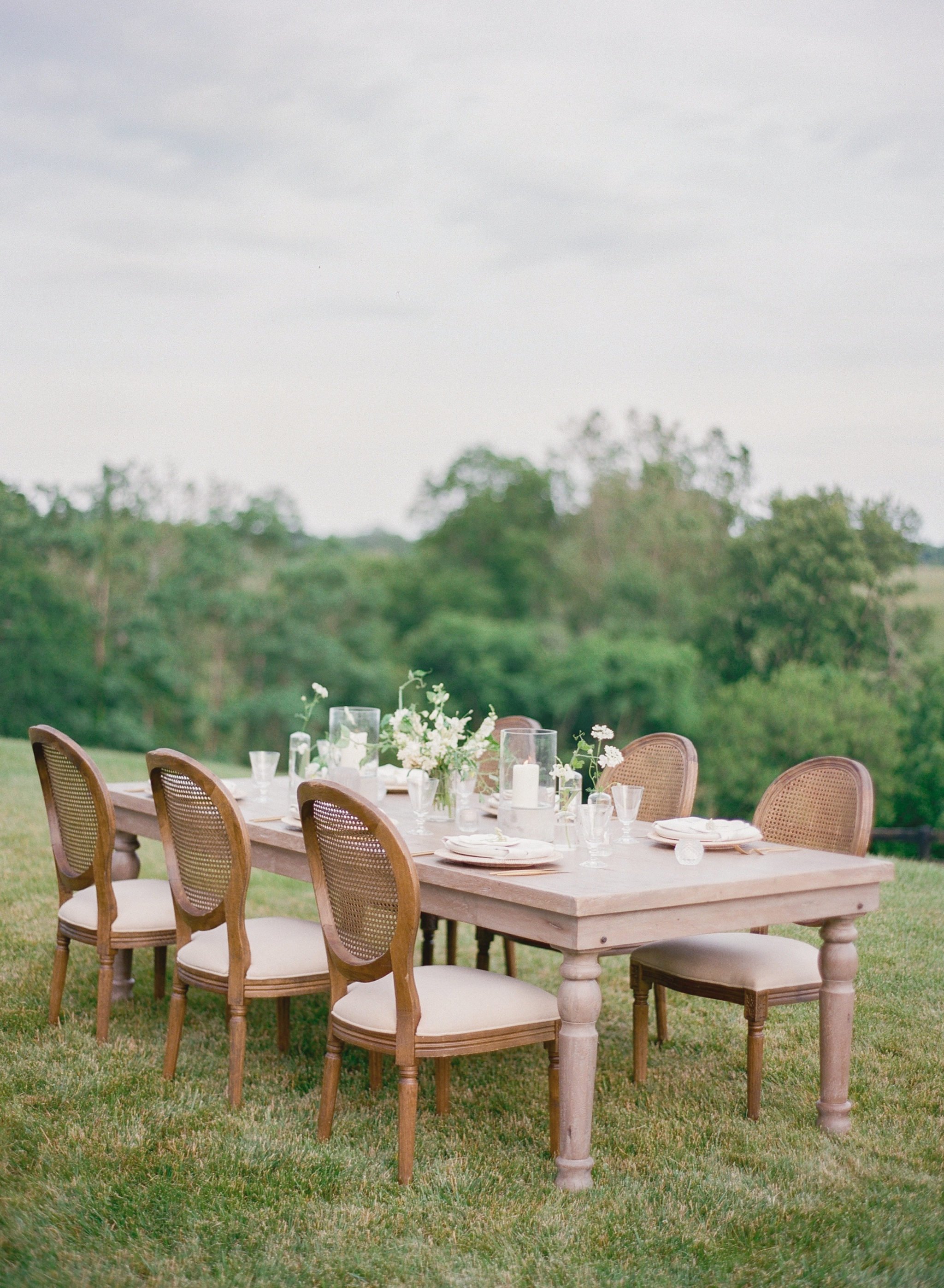reception-styles-outdoor-micro-wedding