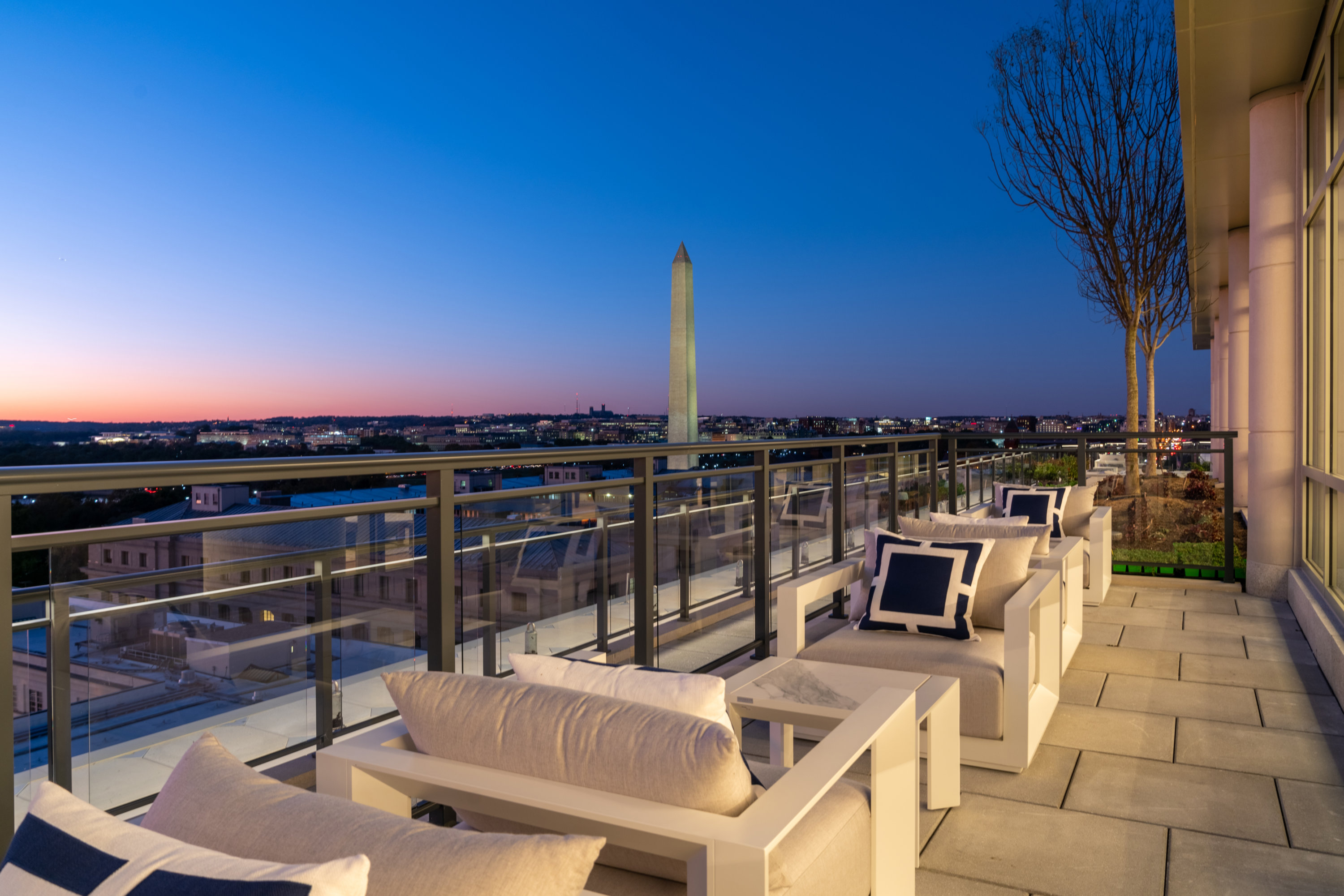 1313_Ext_RooftopMonument_JasonFlakes_1119 - Washingtonian
