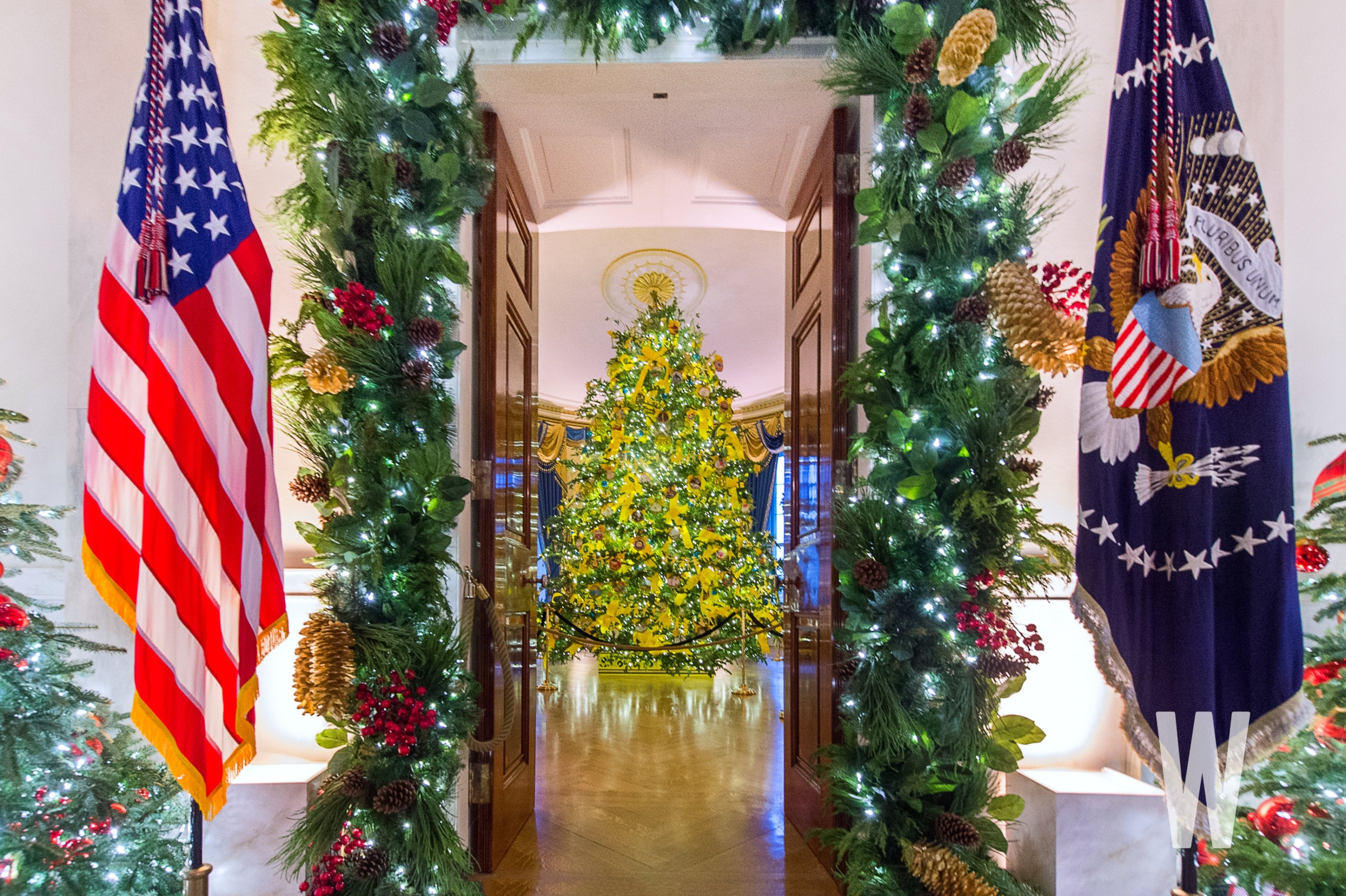 white house christmas decorations 2020