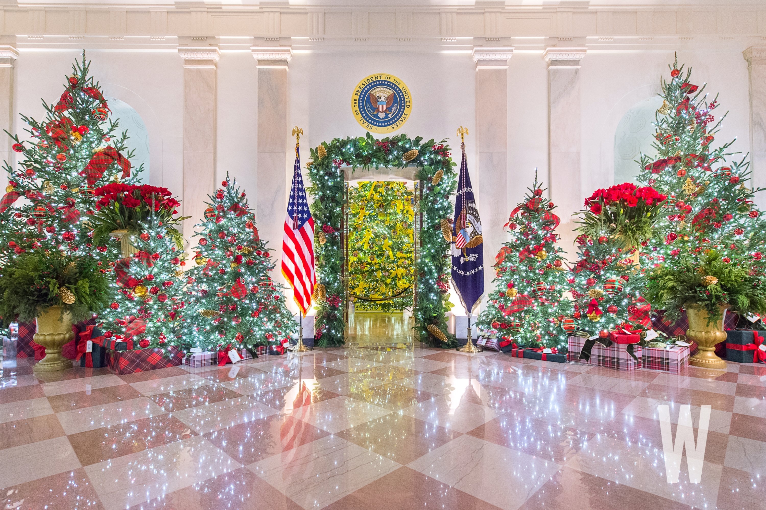 white house christmas decorations 2020