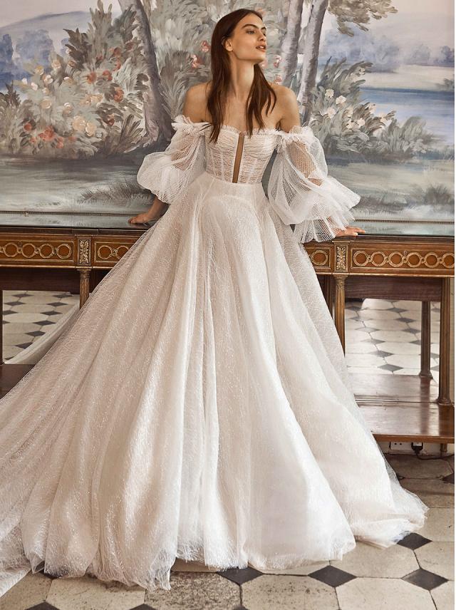 10 Trendy Wedding Dresses 2022 For Brides in 2022 | Ball gown wedding dress,  Ball gowns wedding,… | Типы свадебных платьев, Свадебные платья мечты,  Свадебные наряды