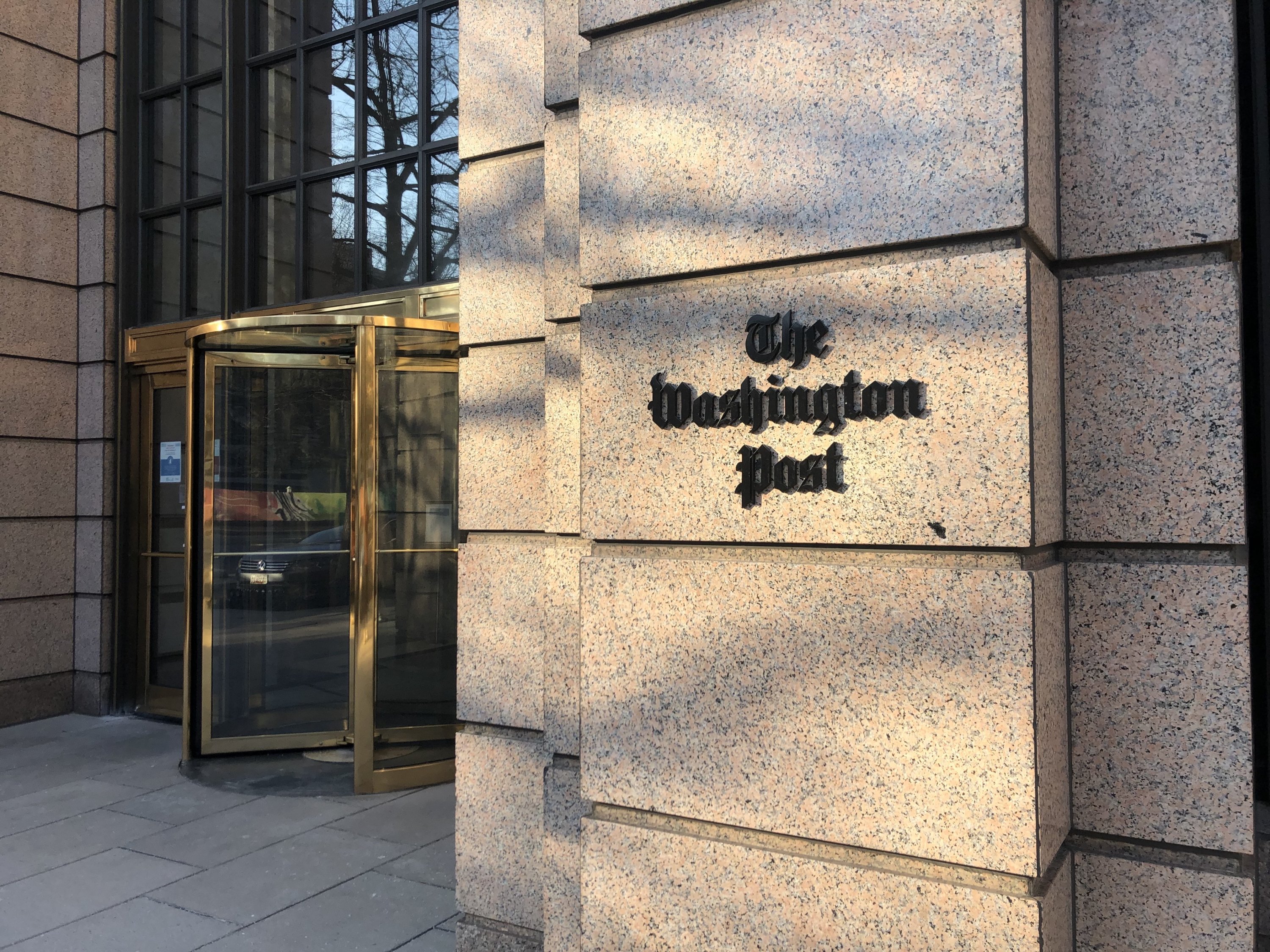 A Washington Post Editor's "Inappropriate" Tweet Fans the Culture Wars Inside the Paper - Vimarsana News