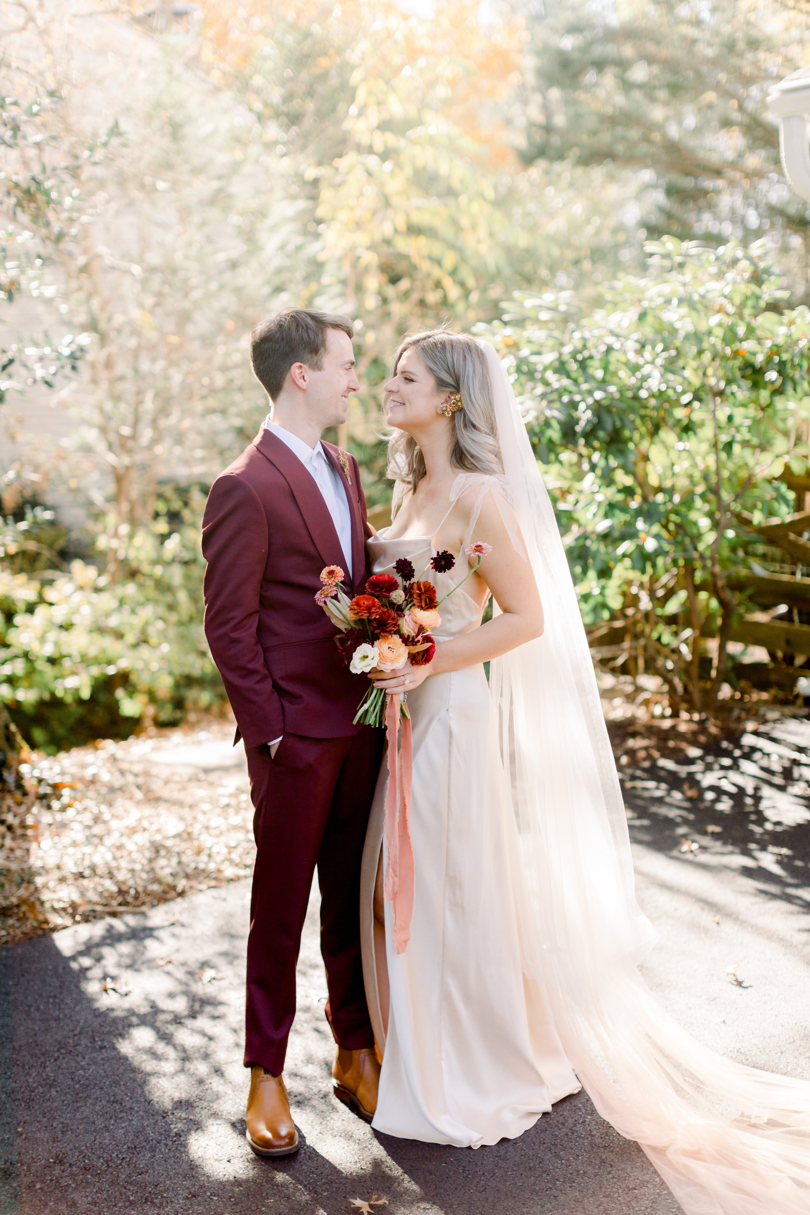 This Couple's Fall Wedding Featured A Colorful Floral Arch and a Relaxed, Retro Vibe - Vimarsana News