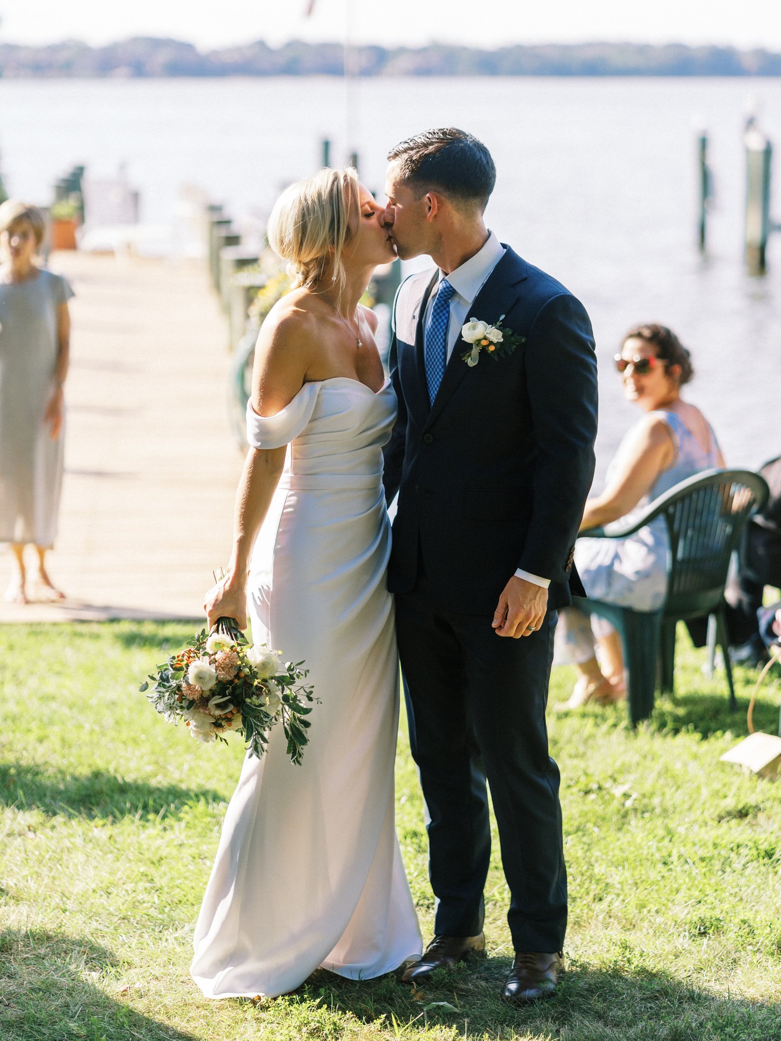Gray_Joiner_e. losinio photography_annapolis-maryland-waterfront-elopement-194 Gray_Joiner_e. losinio photography_annapolis-maryland-waterfront-elopement-194