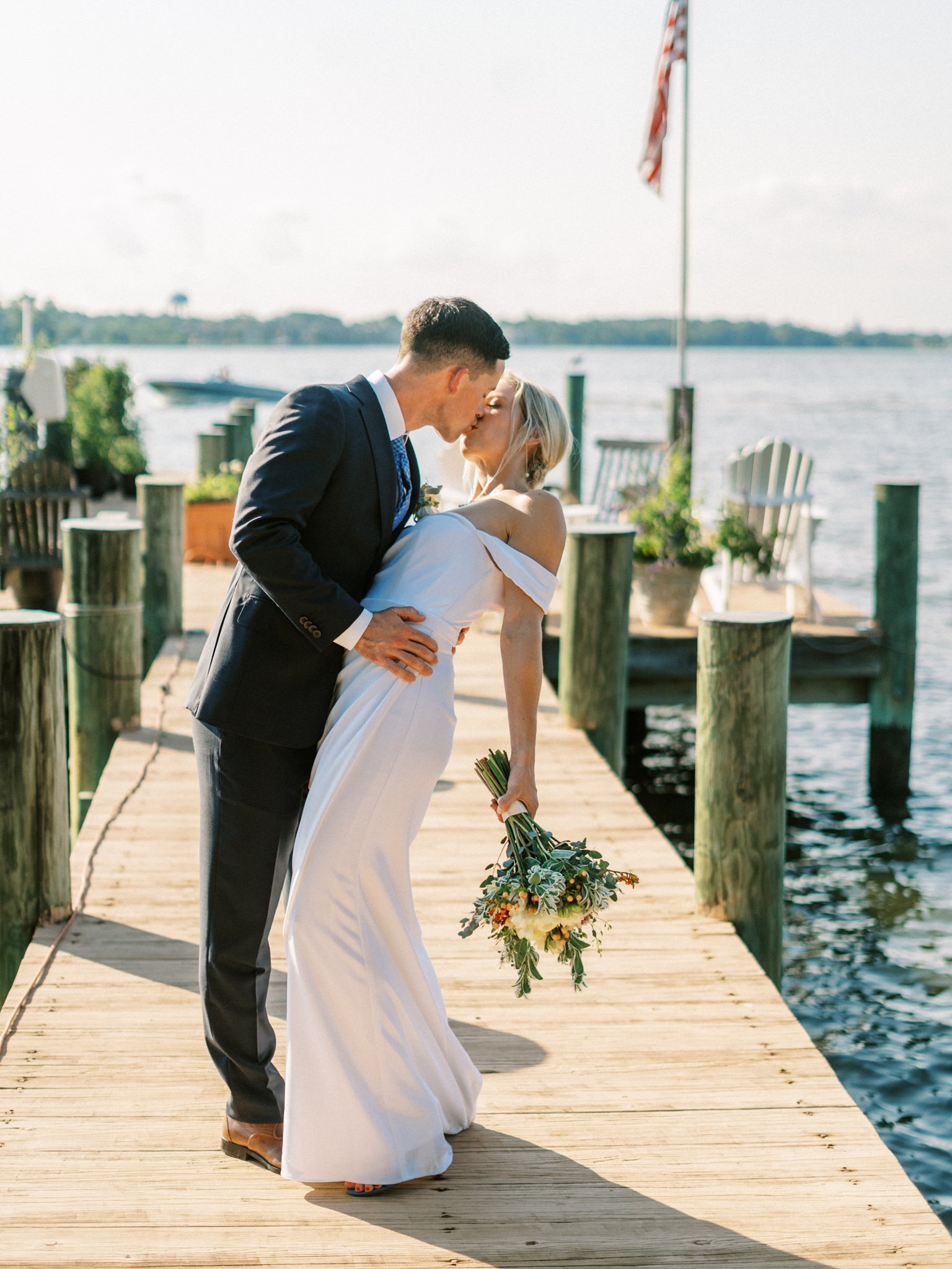 Gray_Joiner_e. losinio photography_annapolis-maryland-waterfront-elopement-256