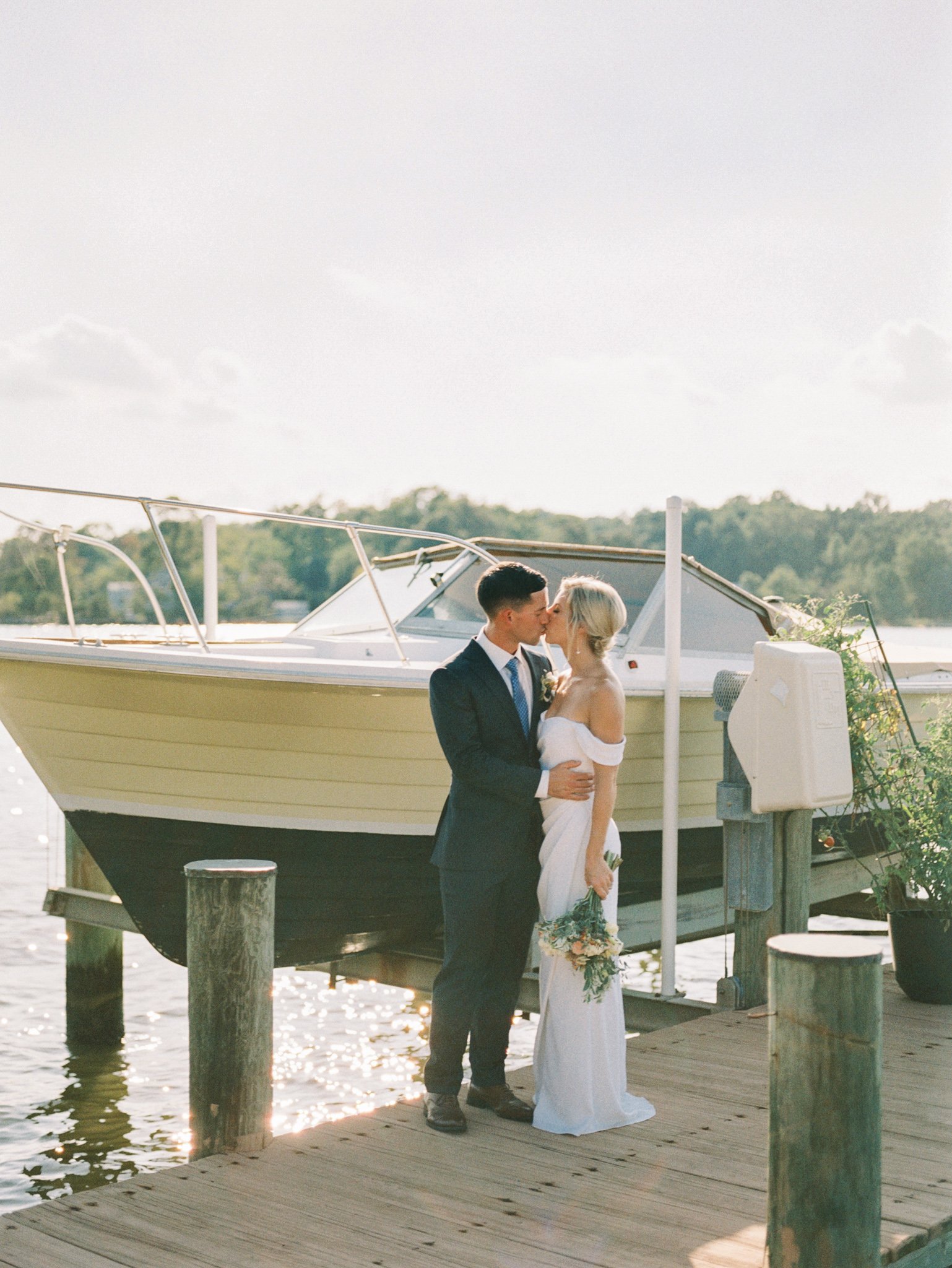 Gray_Joiner_e. losinio photography_annapolis-maryland-waterfront-elopement-278