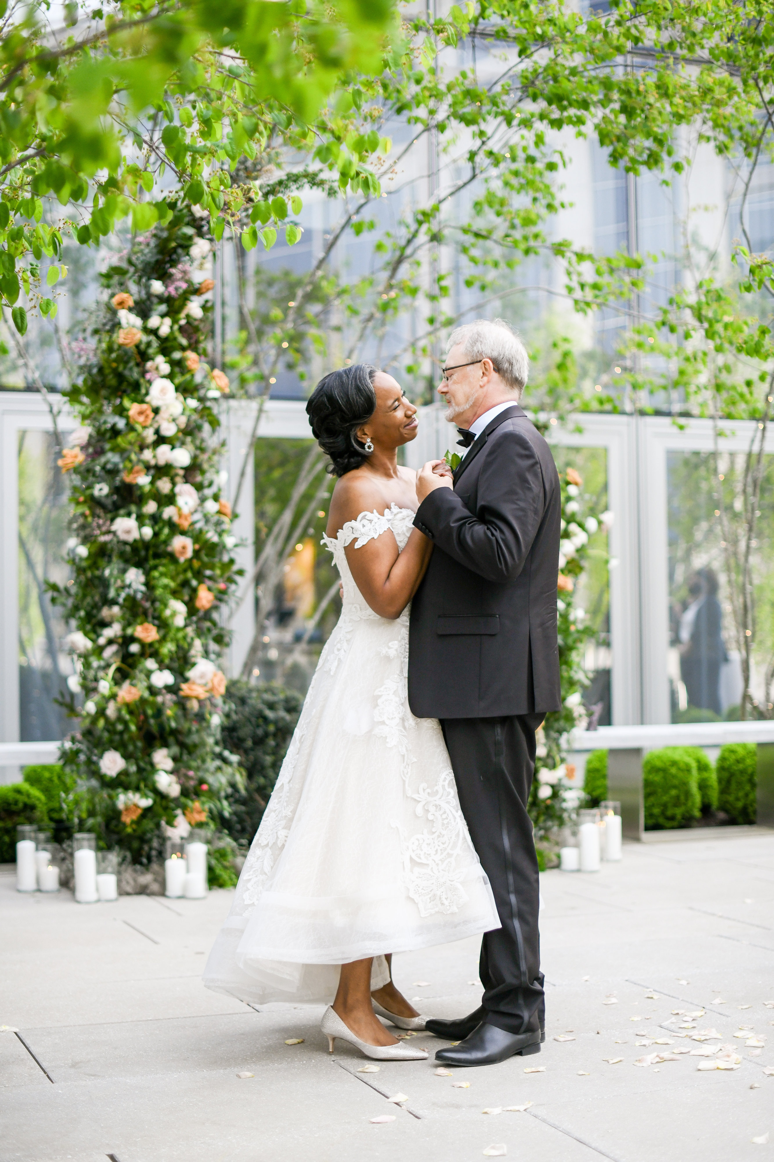 This 12-Person Wedding at the Conrad Featured Live Music, a Custom French Menu, and Wine-Pairings - Vimarsana News