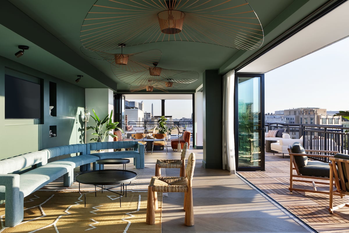 Lounge_Seating_Terrace_2a - Washingtonian