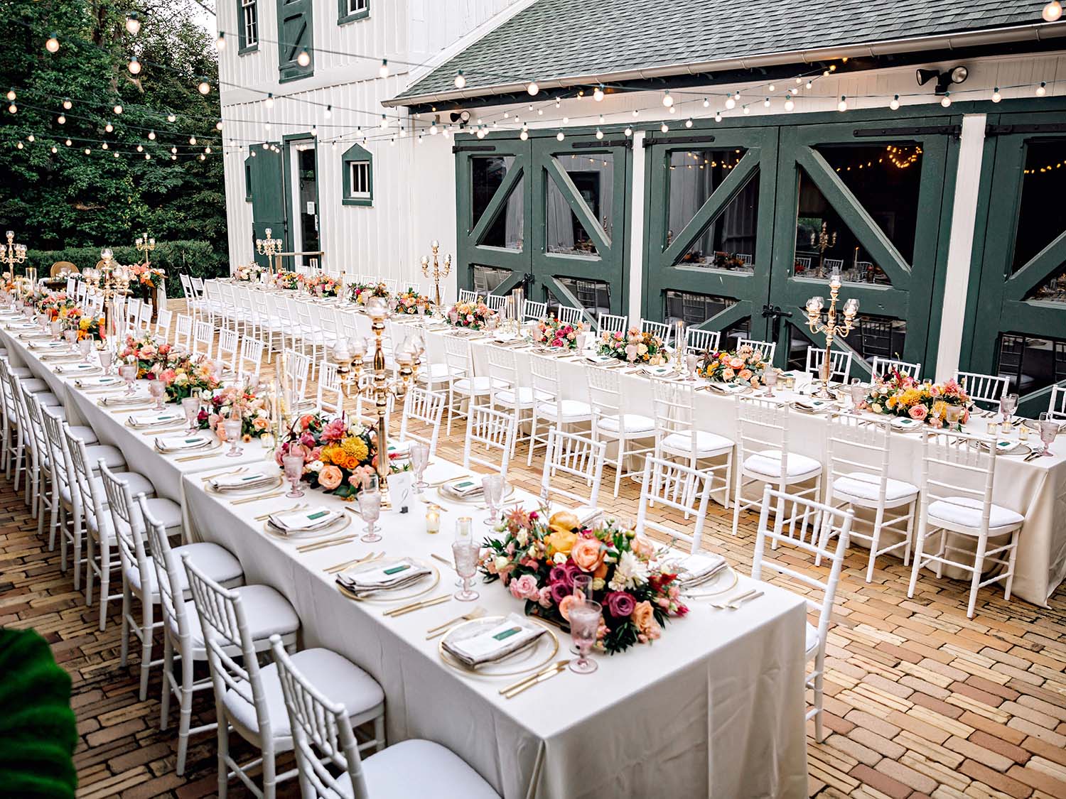 This Southern-Inspired Wedding Featured Magnolia Trees, Dinner Under the Stars, and a String-Quartet Playing Music By Kanye West - Vimarsana News