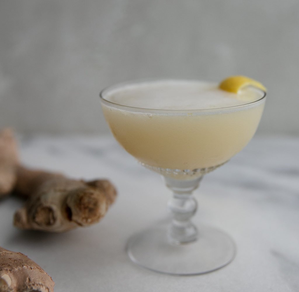 MINDFUL MIXOLOGY: NO-AND LOW-ALCOHOL COCTAILS RECIPE BOOK – She is