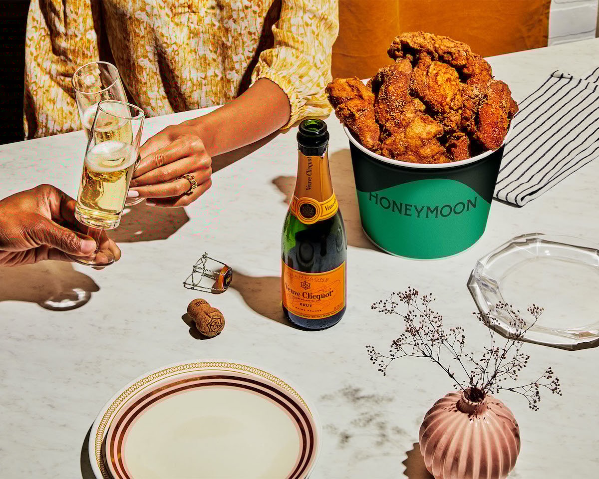 RGB_0013_HM_CC_A3_HONEYMOON_CHICKEN_BUCKET_8PC_0670_E - Washingtonian
