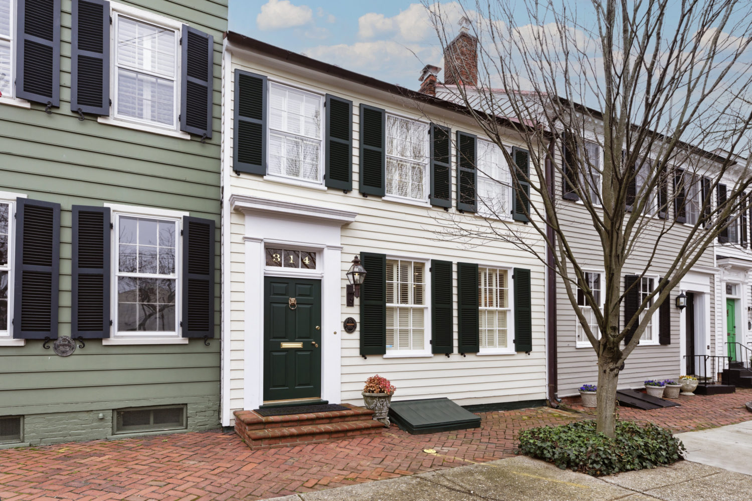 Classic Old Town Home with a Spectacular Garden