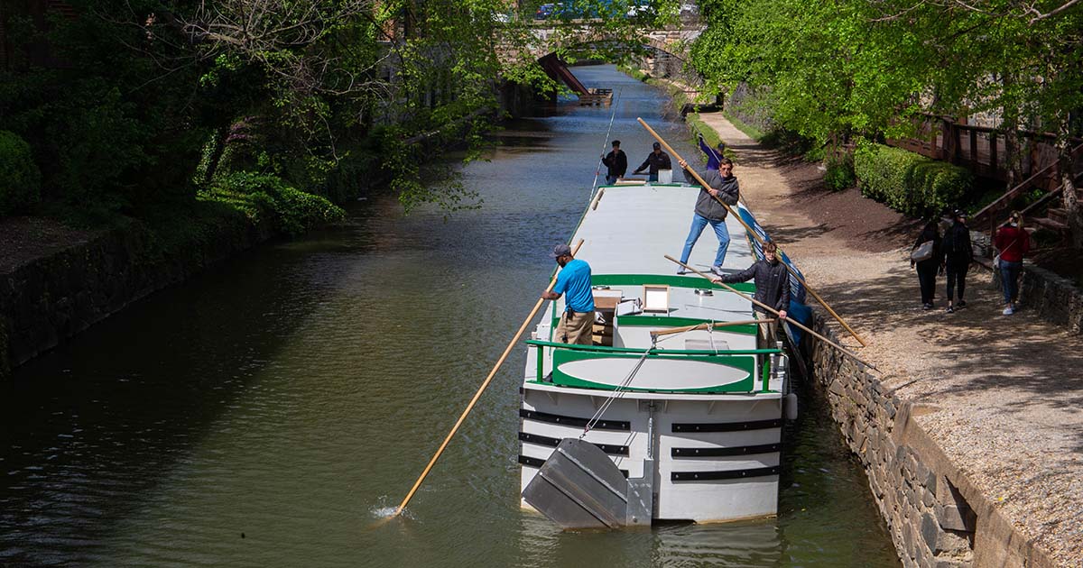C&O Canal Boat Tours are Back in Georgetown - Vimarsana News