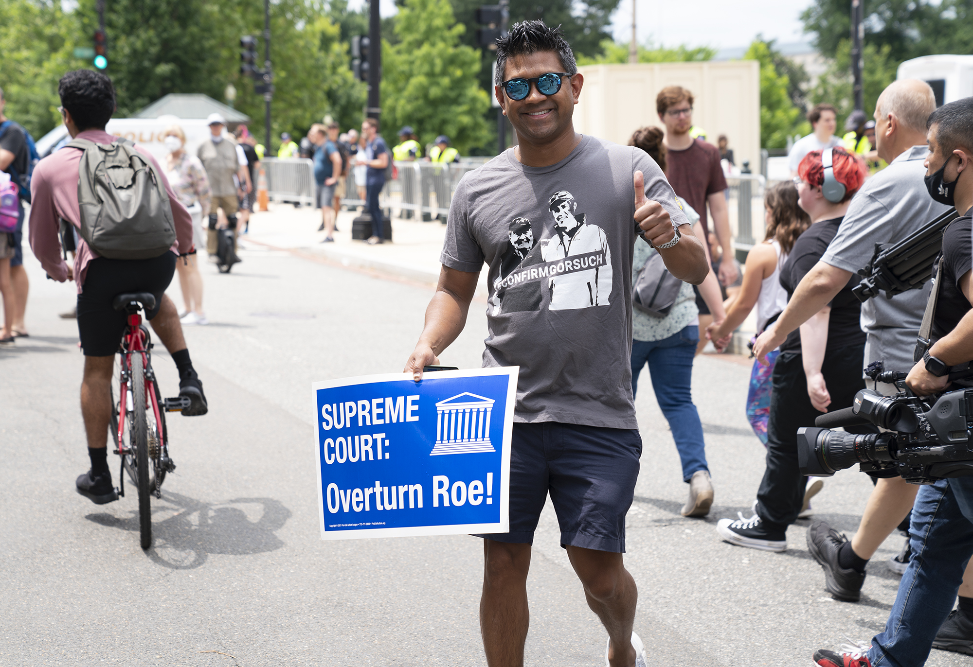 20220624_DavidAndrews_RoeVWade_SCOTUS_Decision_DLA3826_2000 - Washingtonian