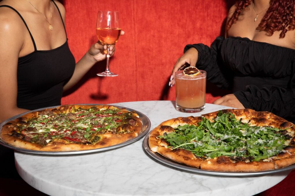 Puttery_colony_lounge6365 - Washingtonian