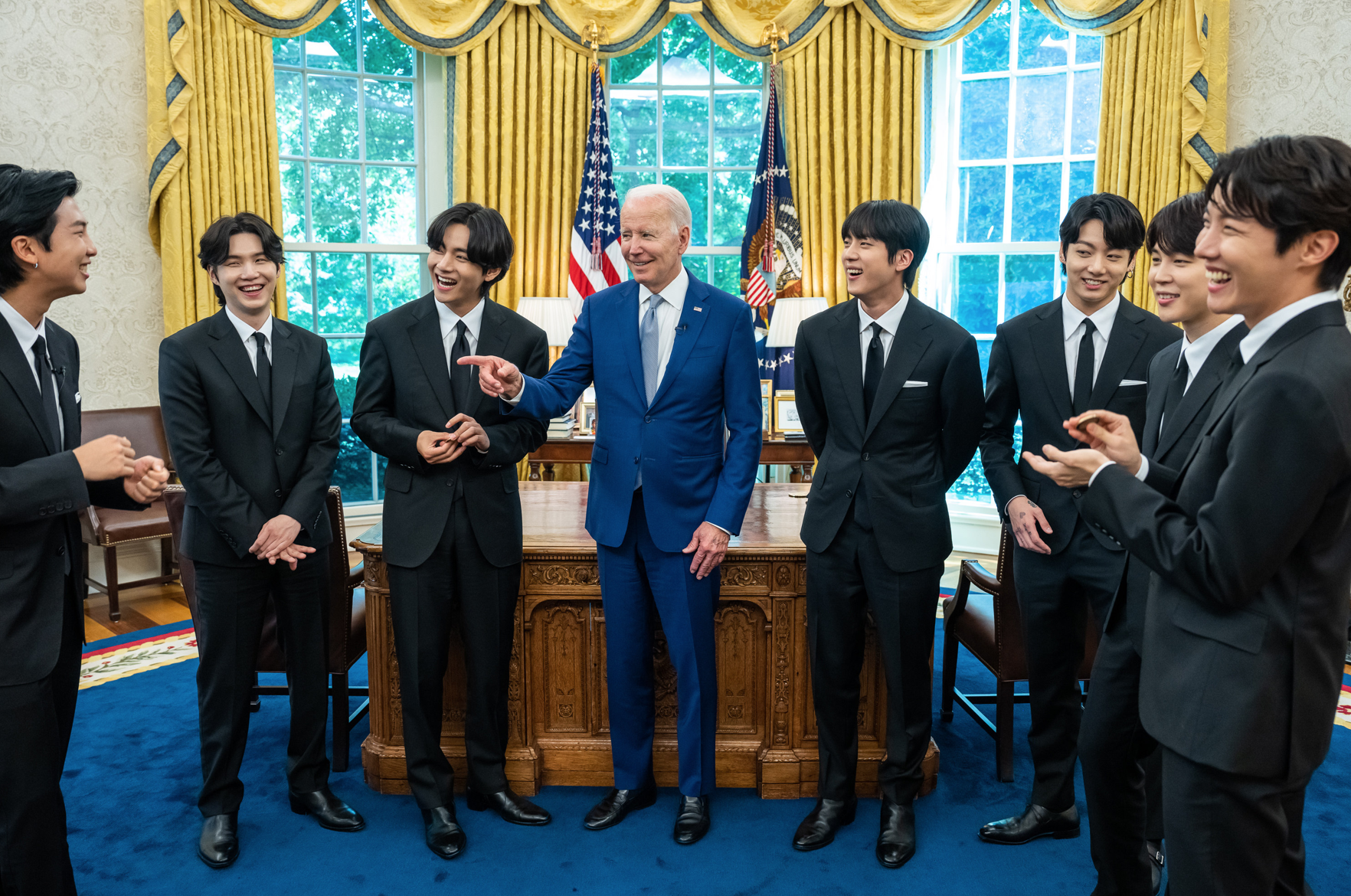 tuxedo jungkook suit