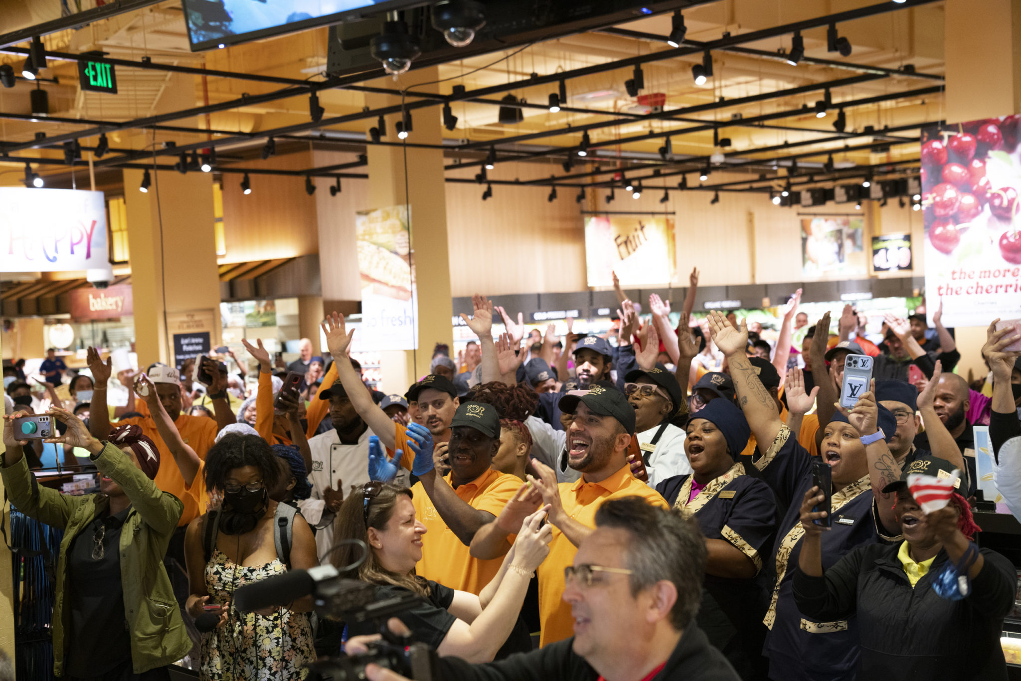 PHOTOS The People First in Line for Wegmans’ DC Opening Washingtonian