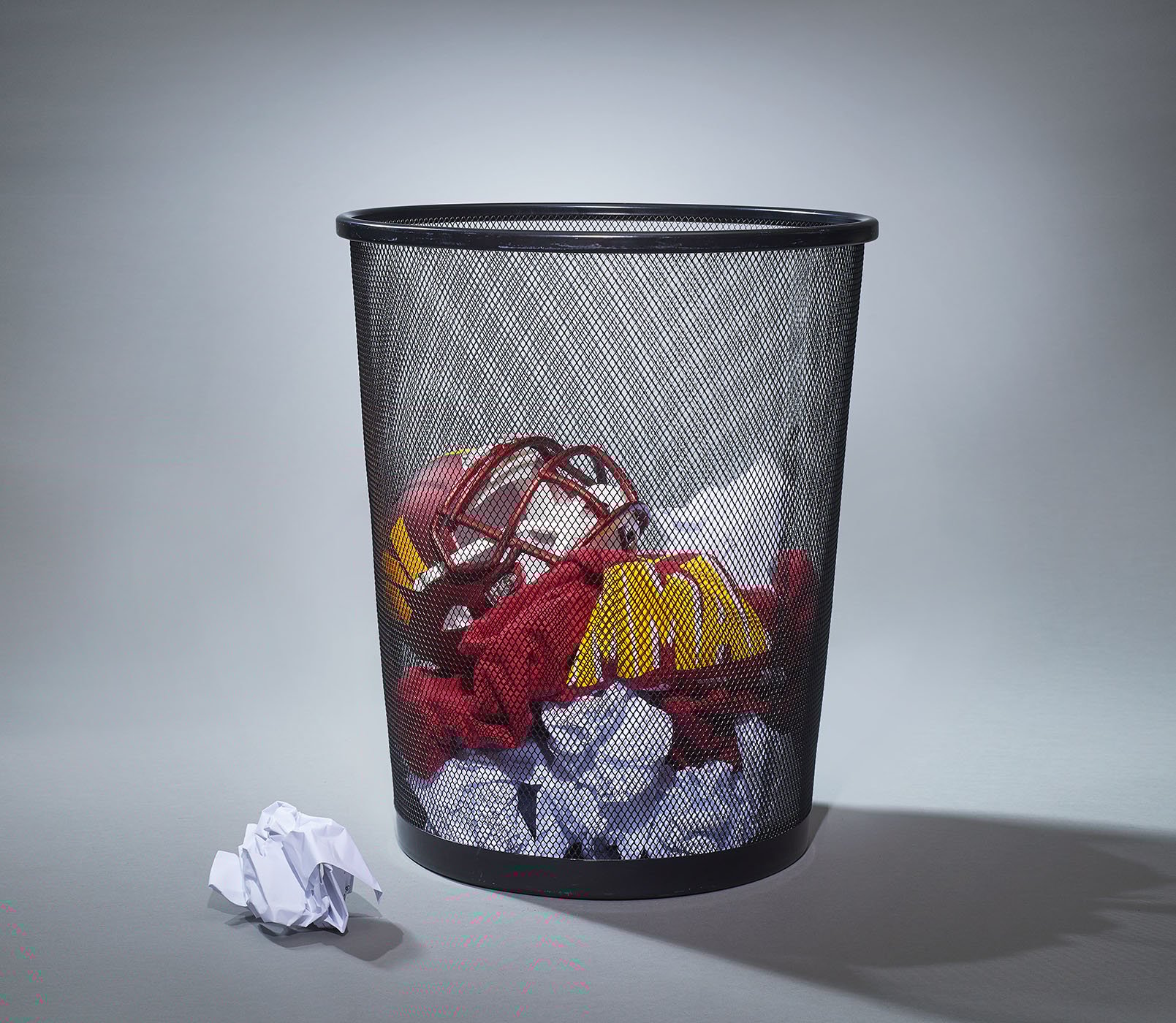 22051_Commanders_Waste_Can_0109_B (1) - Washingtonian Photo by Jeff Elkins.