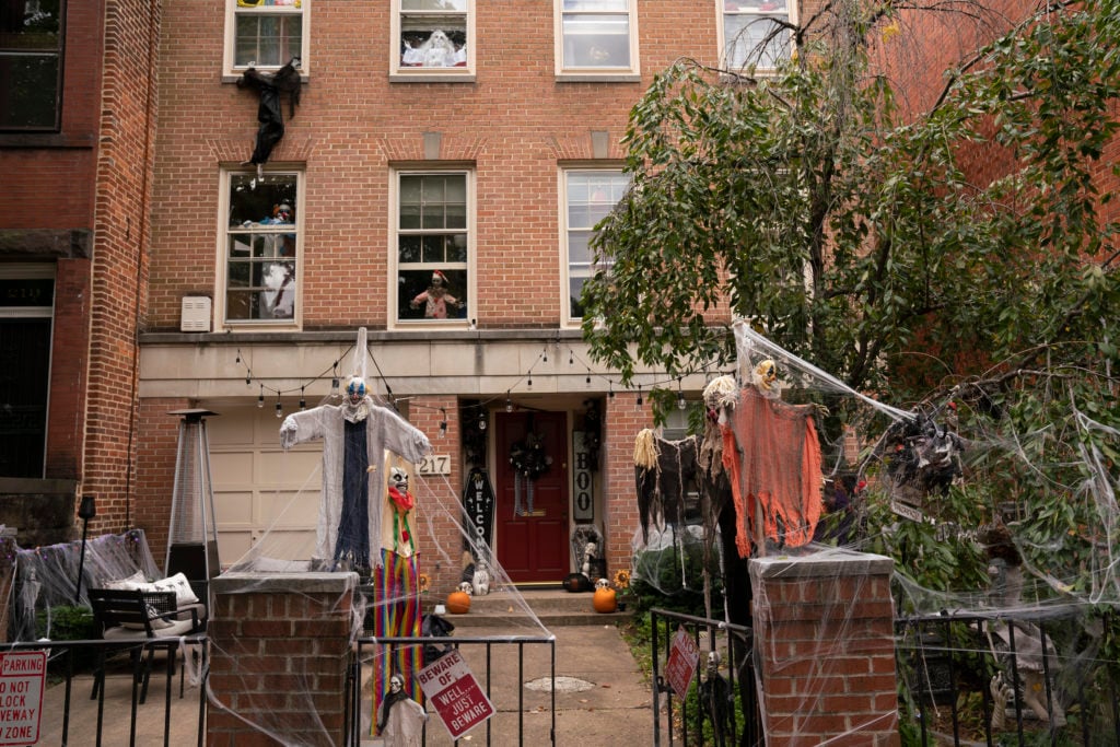 Capitol Hill’s Amazing Halloween Decorations Have Begun to Reappear