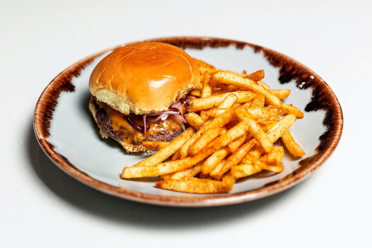Unido_Burger - Washingtonian