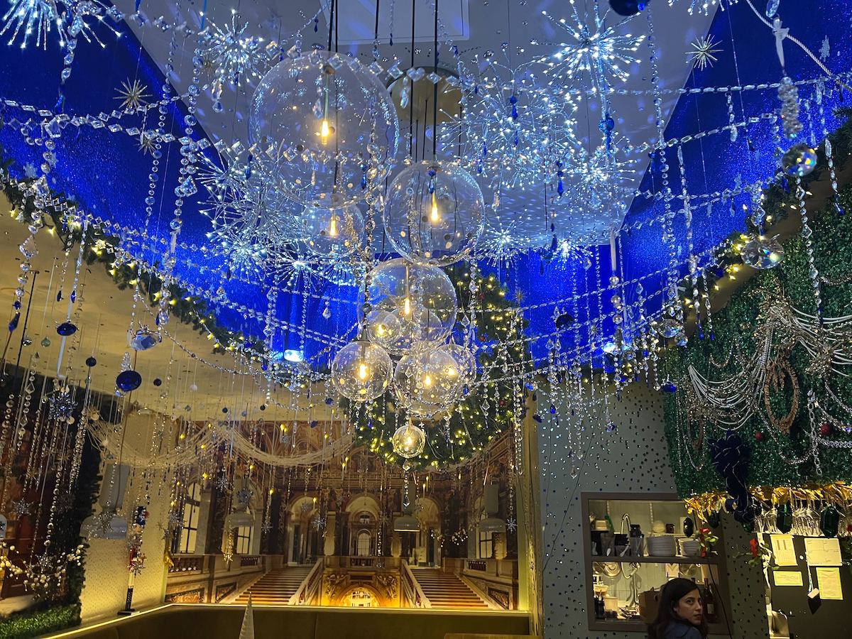 Maxwell1 - Washingtonians Taylor Swift-Inspired Christmas Bar Opens in Navy Yard