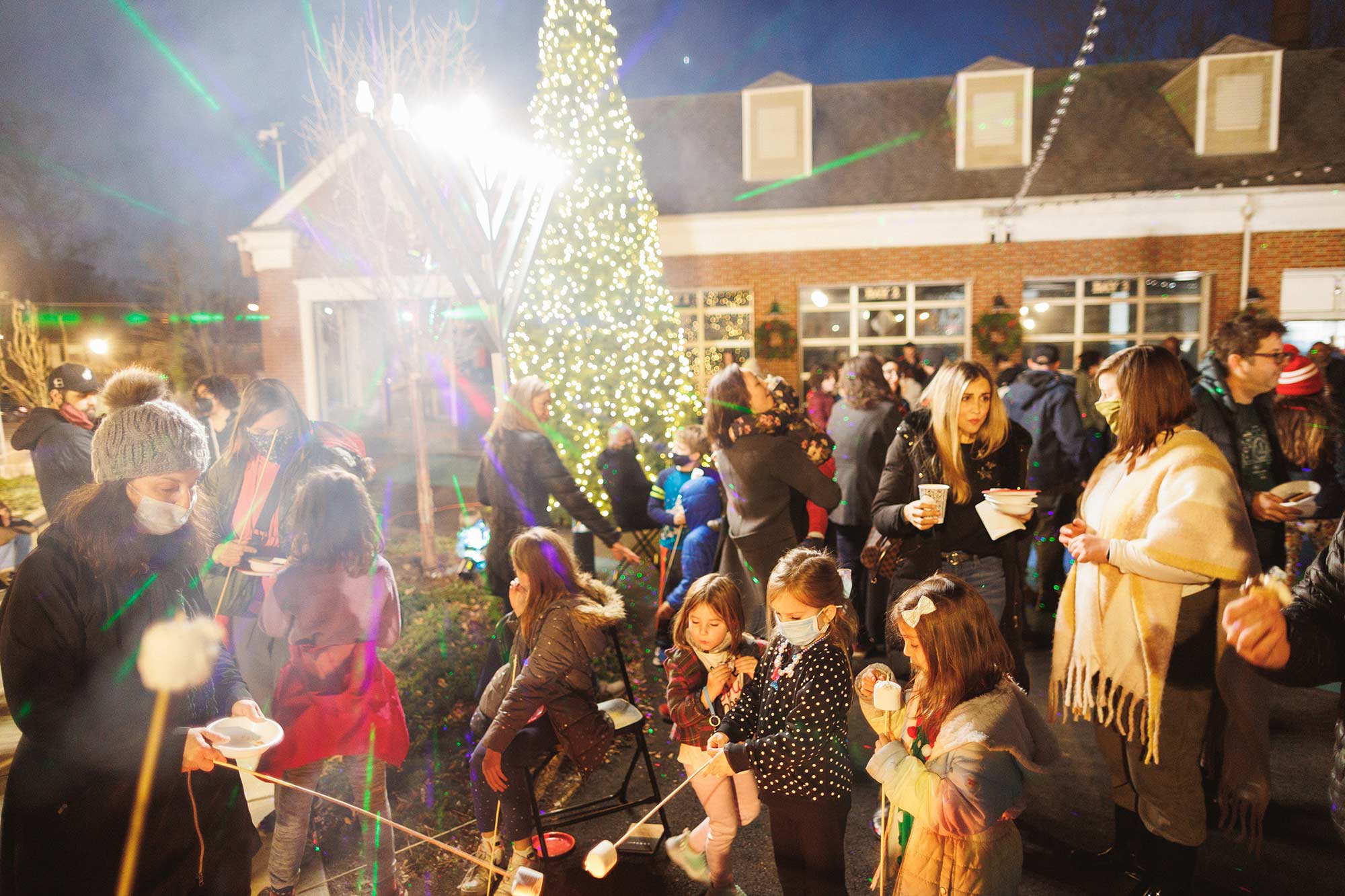 _TheParksAtWalterReed-HolidayParty2021_0100-scaled-down - Washingtonian