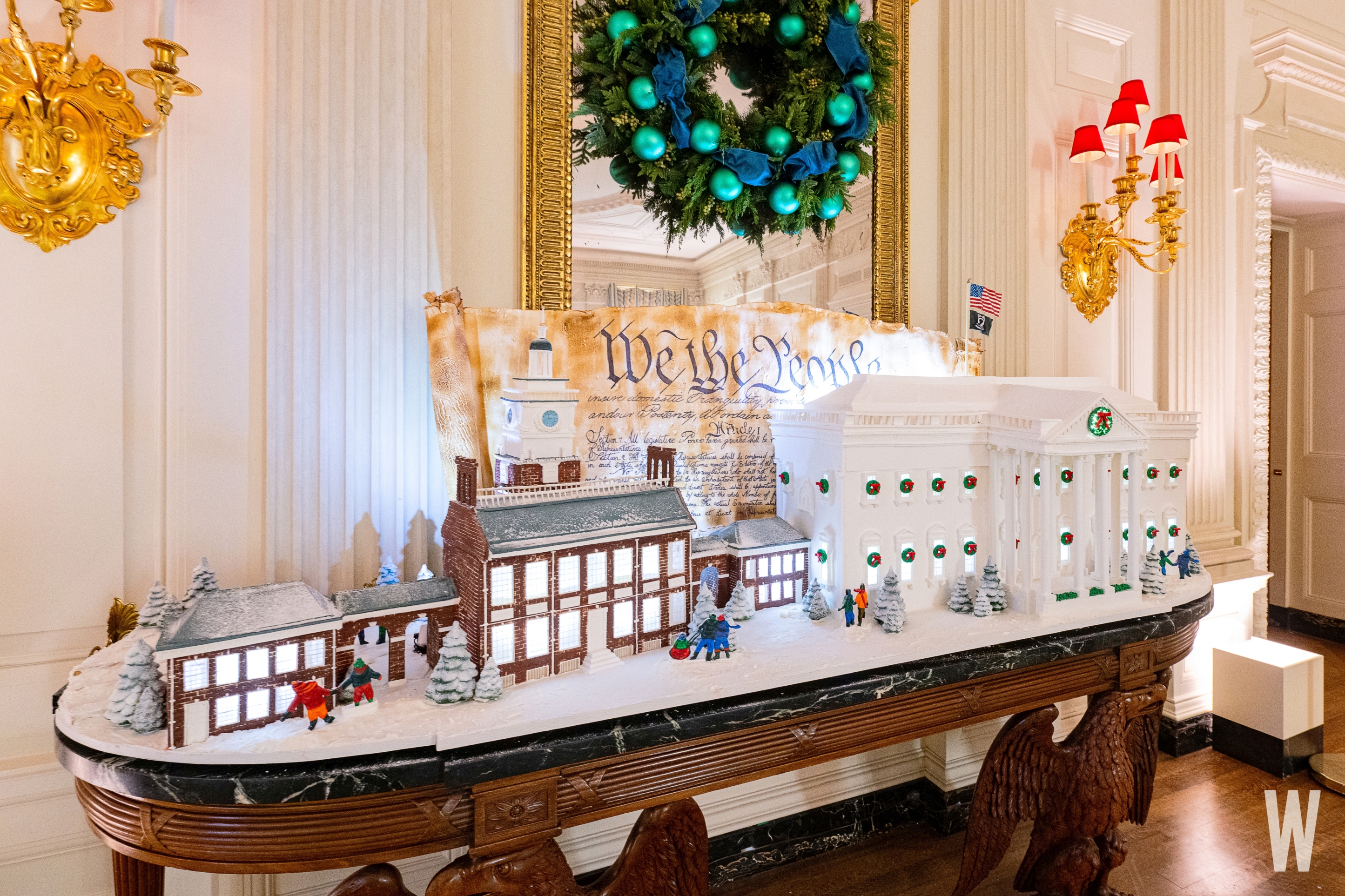 White House Christmas Decorations 2022 Photos & Theme – WWD