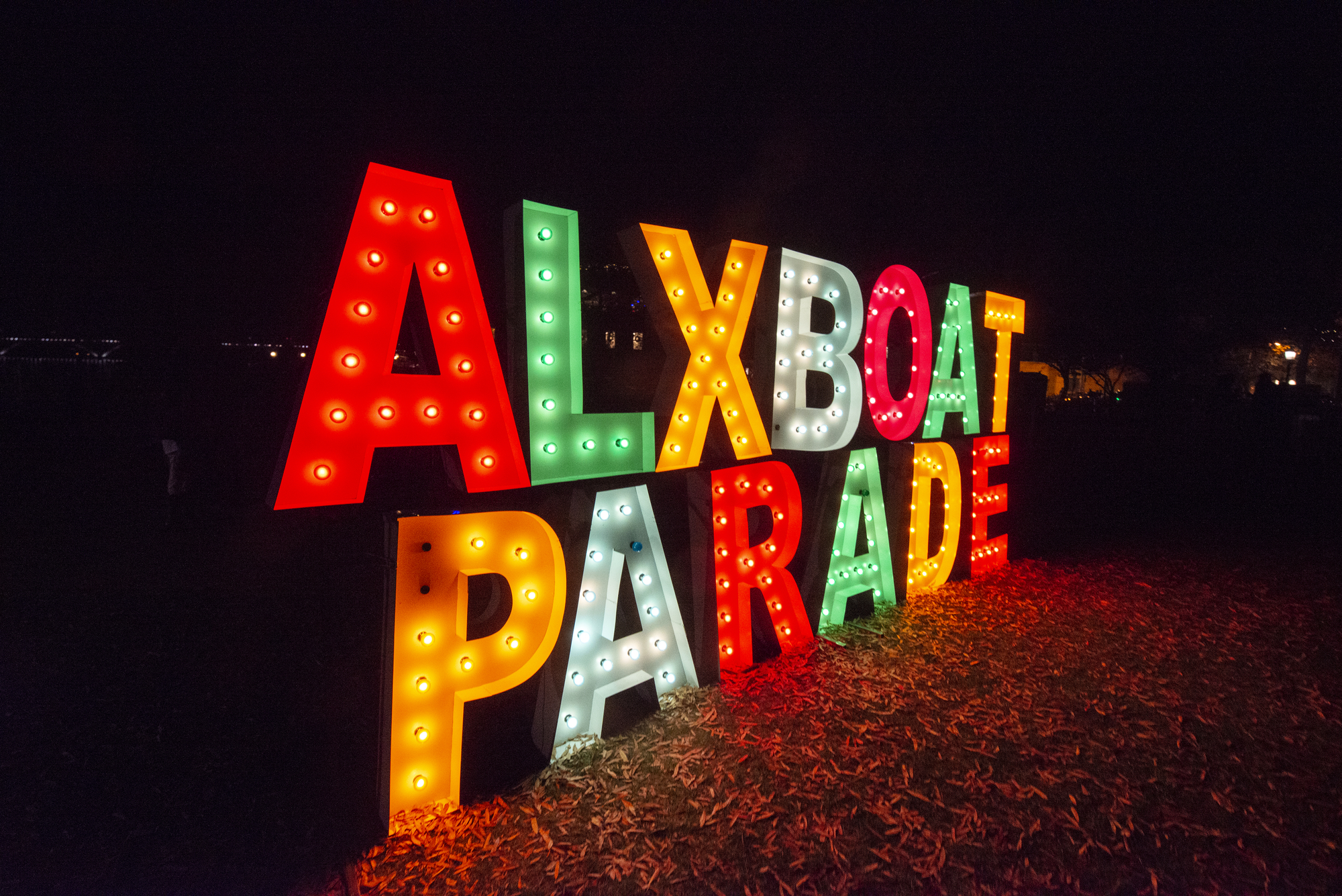 ALX-Boat-Parade-letters-CREDIT-Evan-Michio-for-Visit-Alexandria--5--2000x1335-ad3611d4-855e-4014-bd82-d978f16896cd - Washingtonian