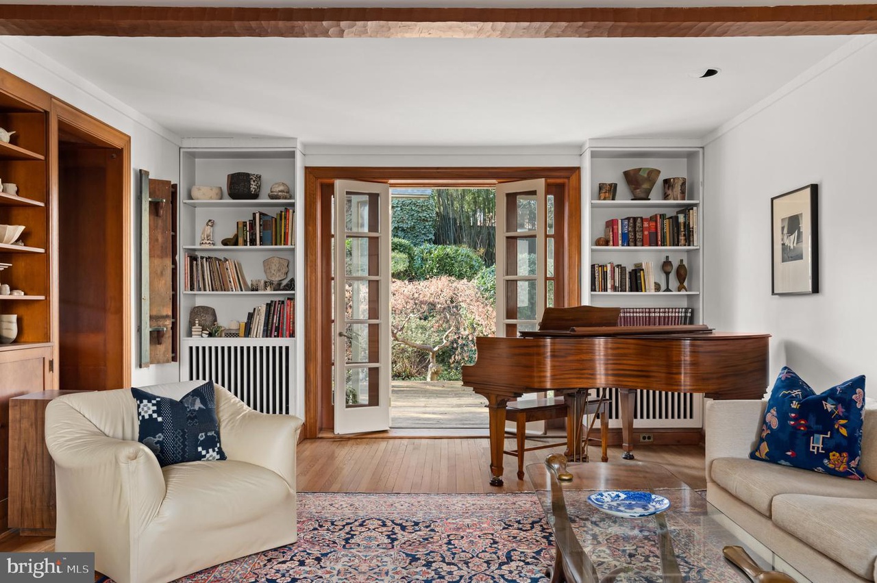 2 - Washingtonian