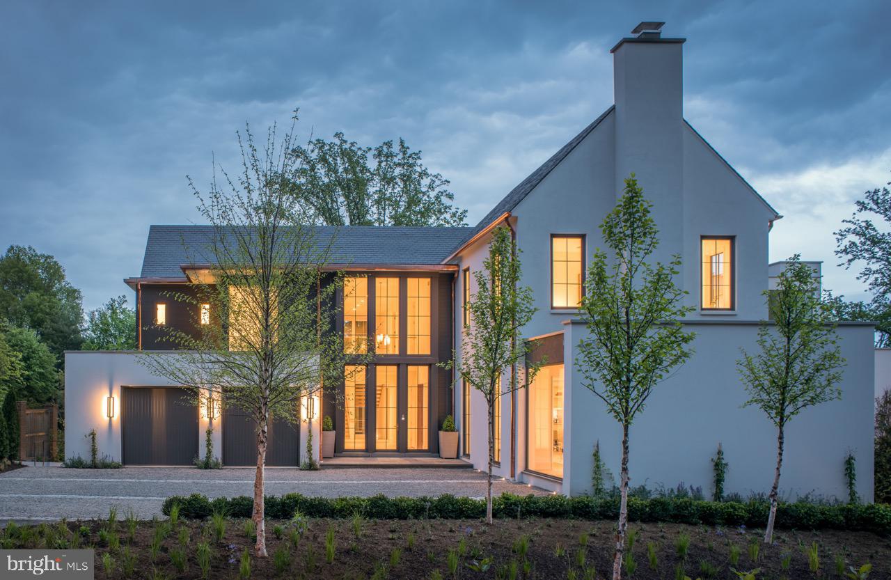 4620Cathedral - Washingtonian