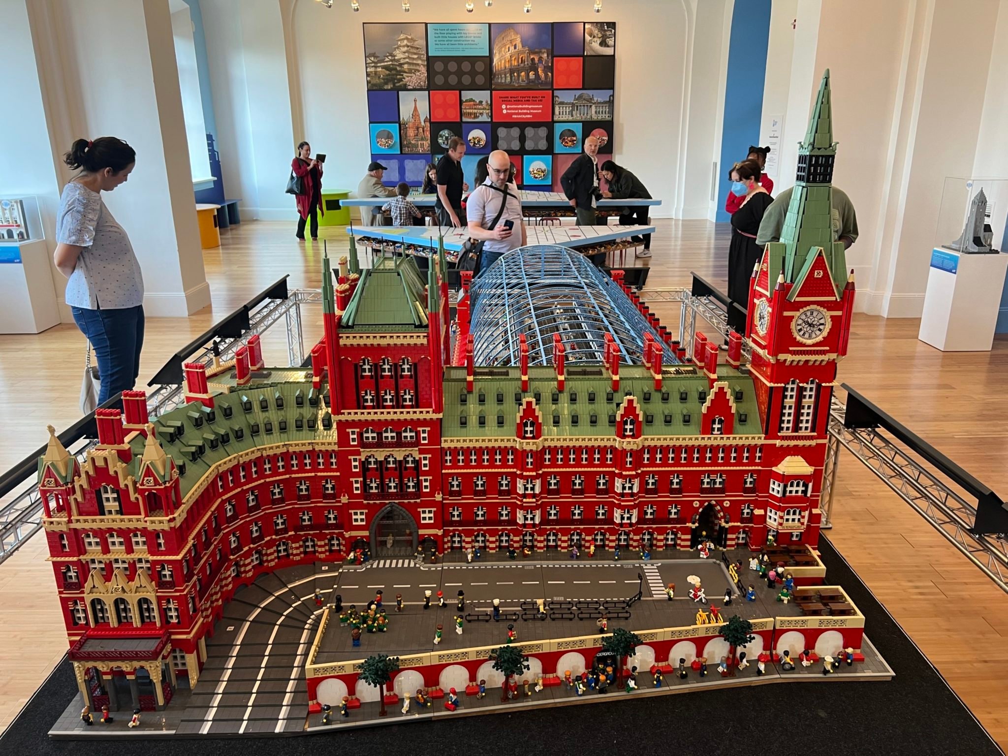 pessimist overbelastning Armstrong 10 Amazing Lego Creations You'll See at the National Building Museum's  Newest Exhibit