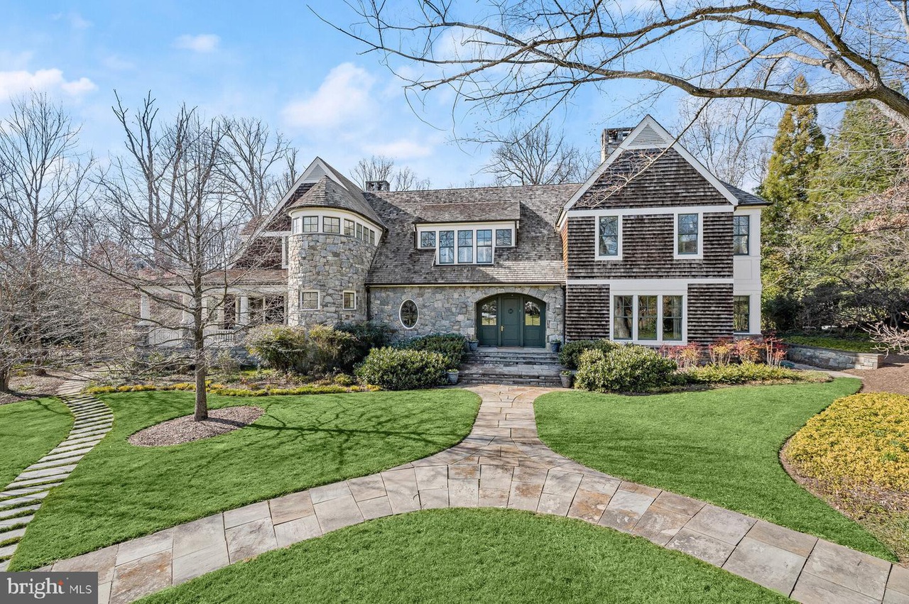9100 Burning Tree Rd., Bethesda - Washingtonian