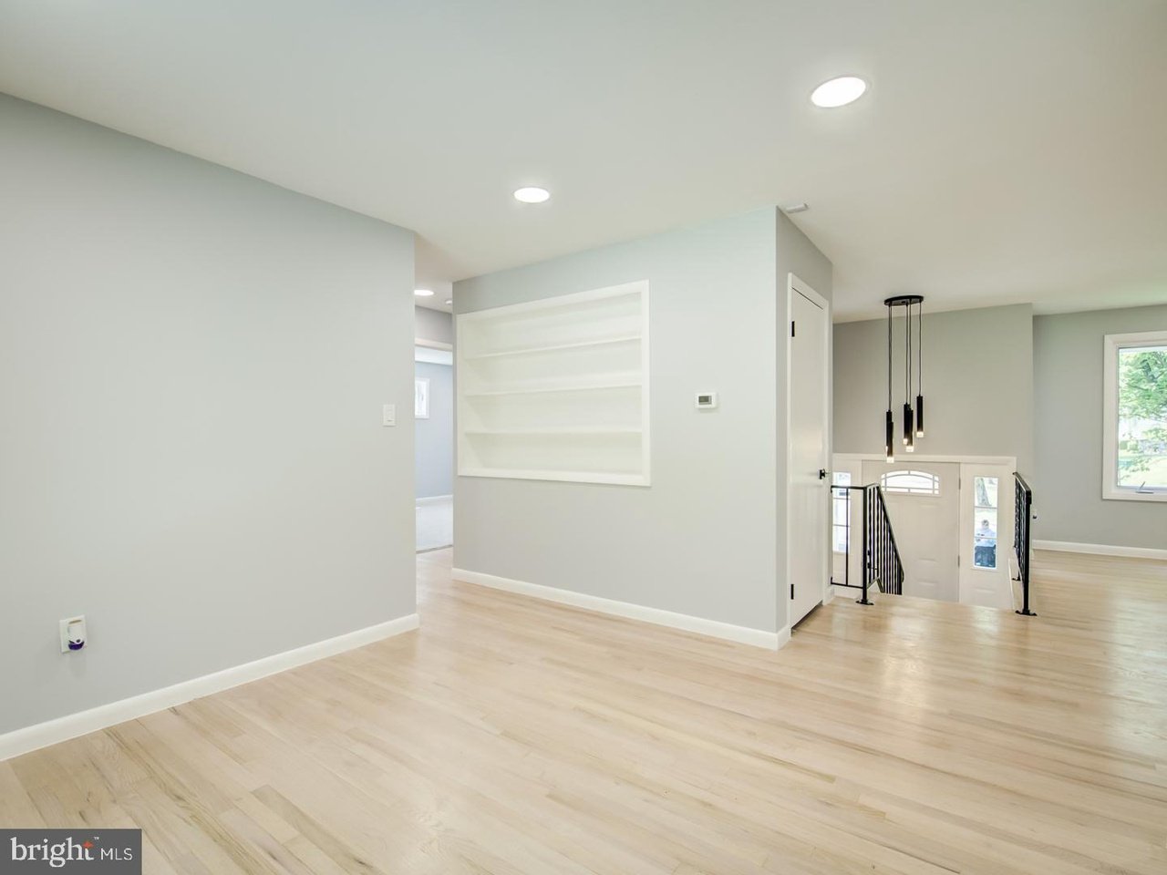 9214 rolling view dr - Washingtonian