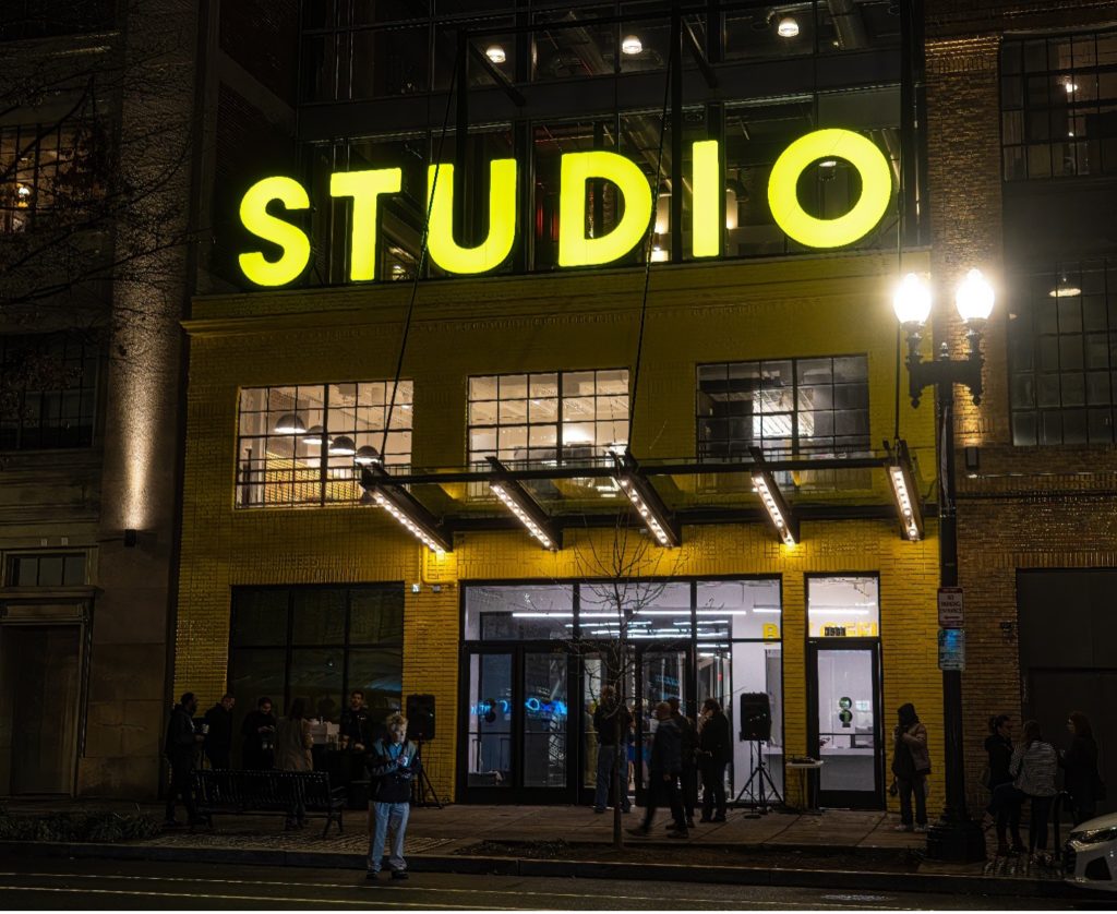 Studio Theatre Opens Its Doors to Fun Home - Washingtonian