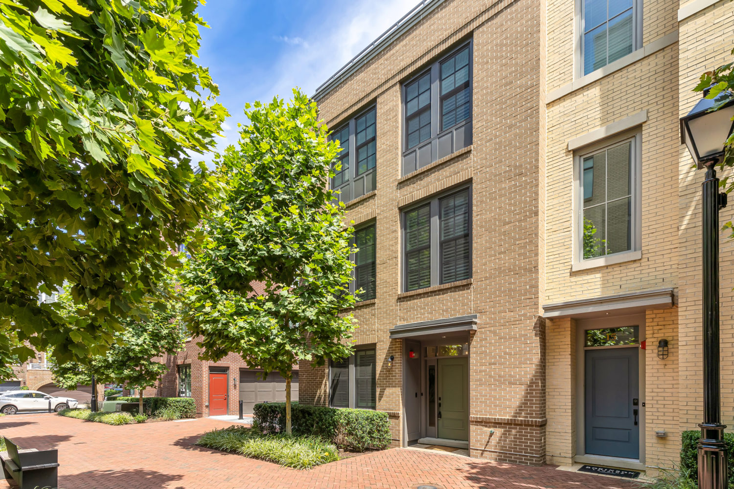 Luxurious Home Steps From Alexandria Waterfront