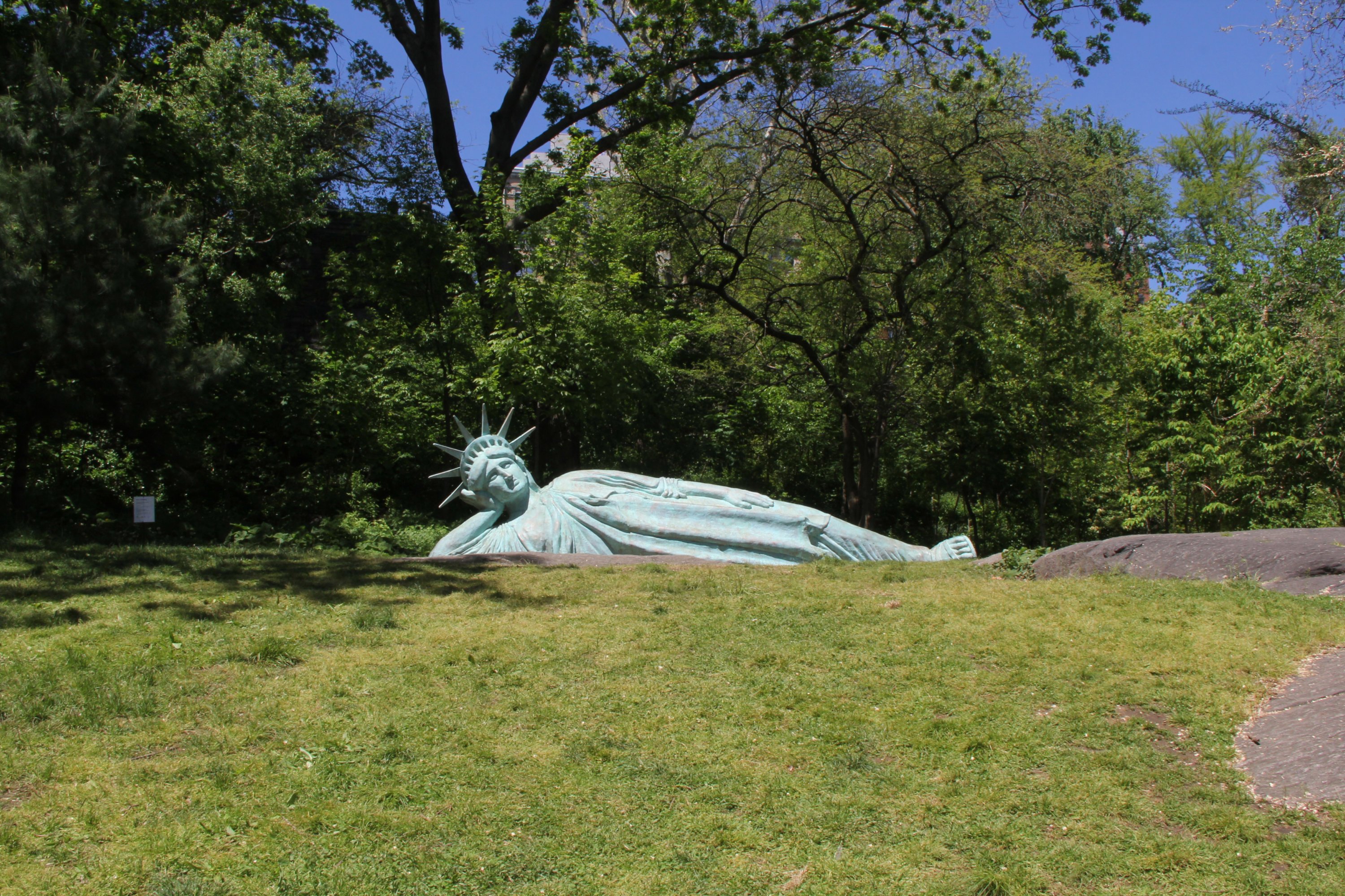 A Giant Lady Liberty Statue Will Be Chilling In Arlington - Washingtonian