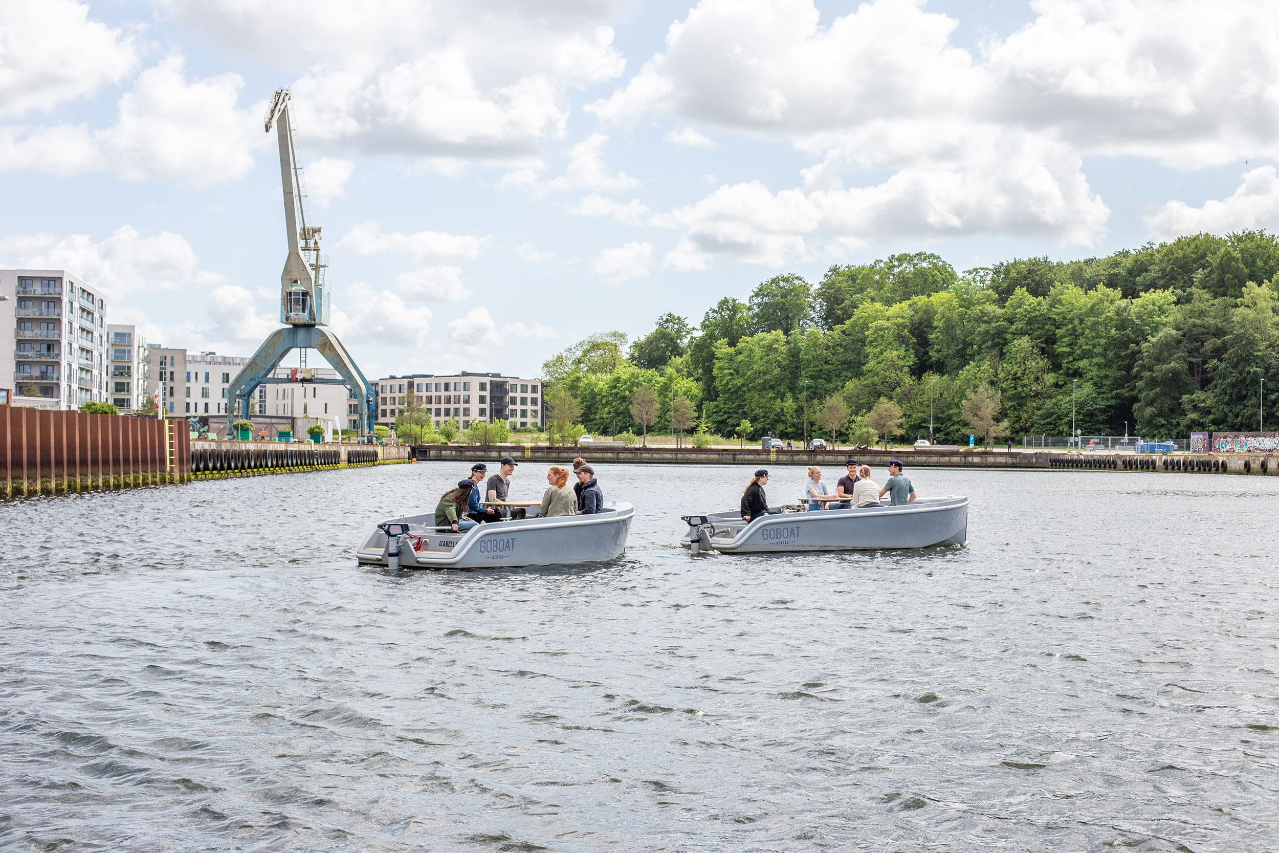 Friends-sailing-GoBoat-Odense-Oliver-Myrup-scaled-down - Washingtonian